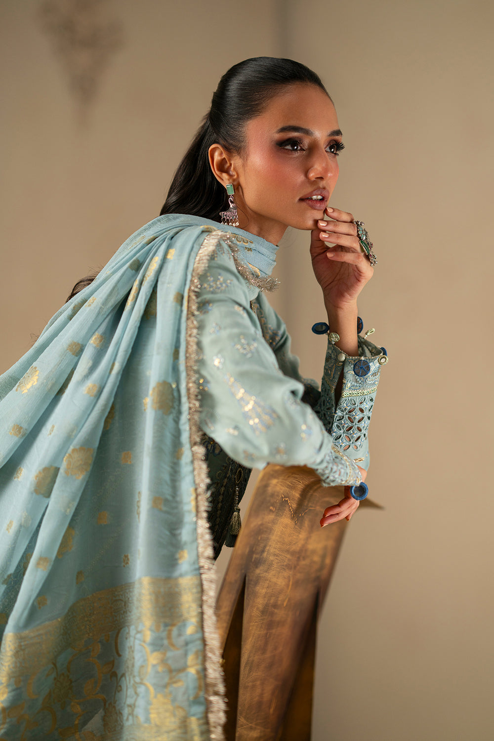 EMBROIDERED SUIT (E0791/203/719)