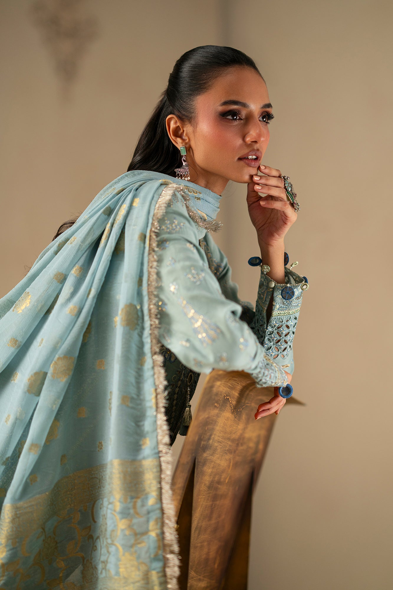 EMBROIDERED SUIT (E0791/203/719)