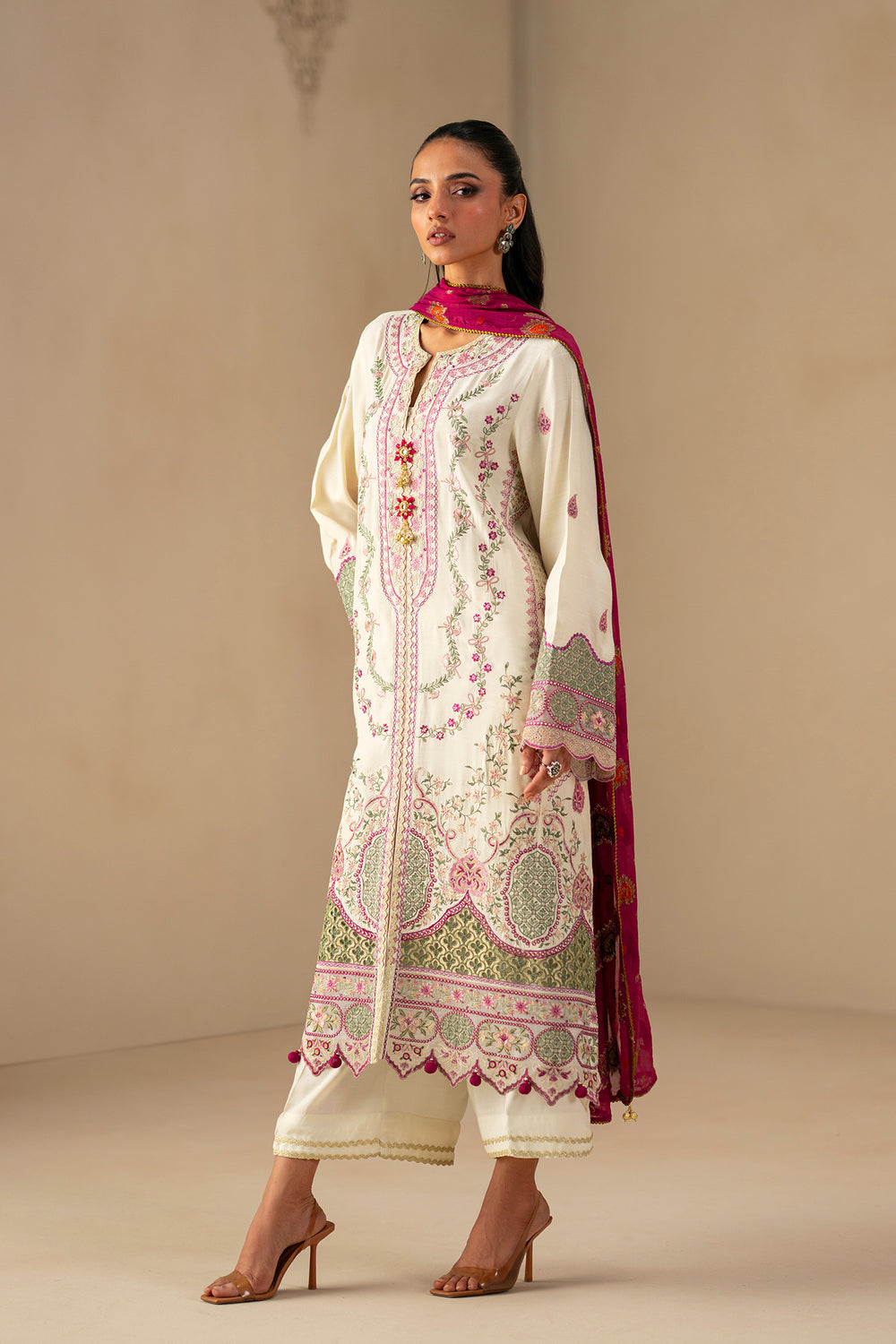 EMBROIDERED SUIT (E0794/203/002)