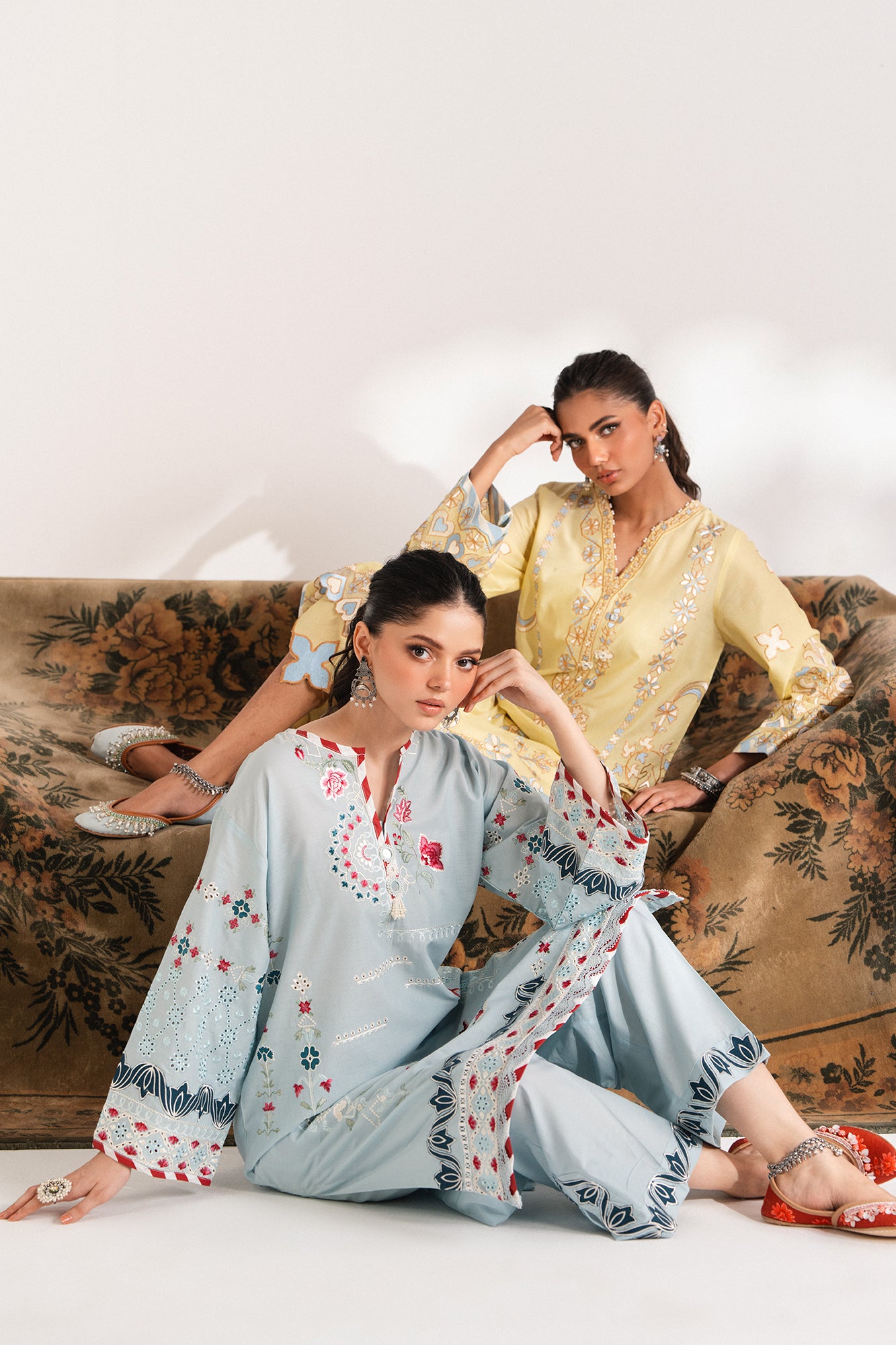 EMBROIDERED SUIT (E3317/103/617)