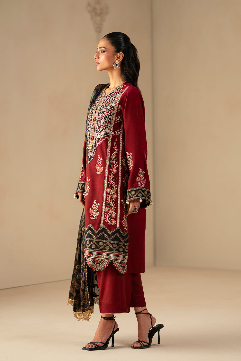EMBROIDERED SUIT (E0793/203/305)