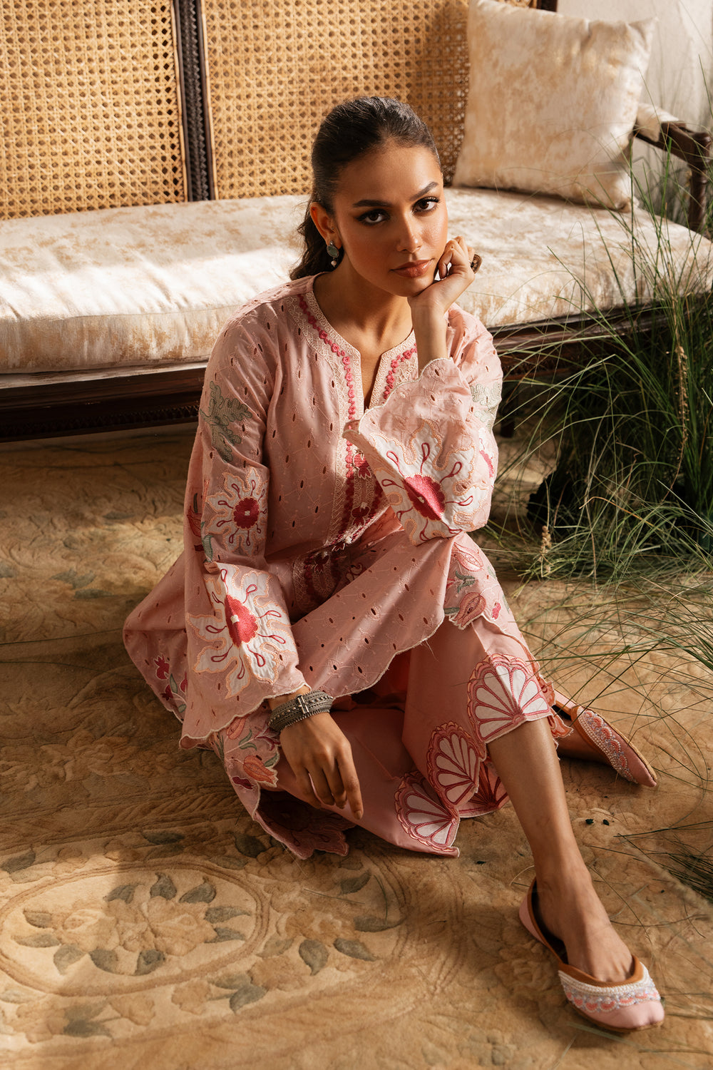 EMBROIDERED SUIT (E3413/103/315)