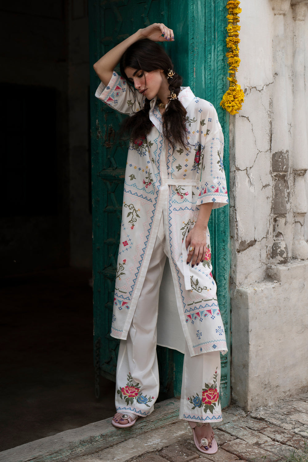 EMBROIDERED SUIT (S1E0461/119/001)