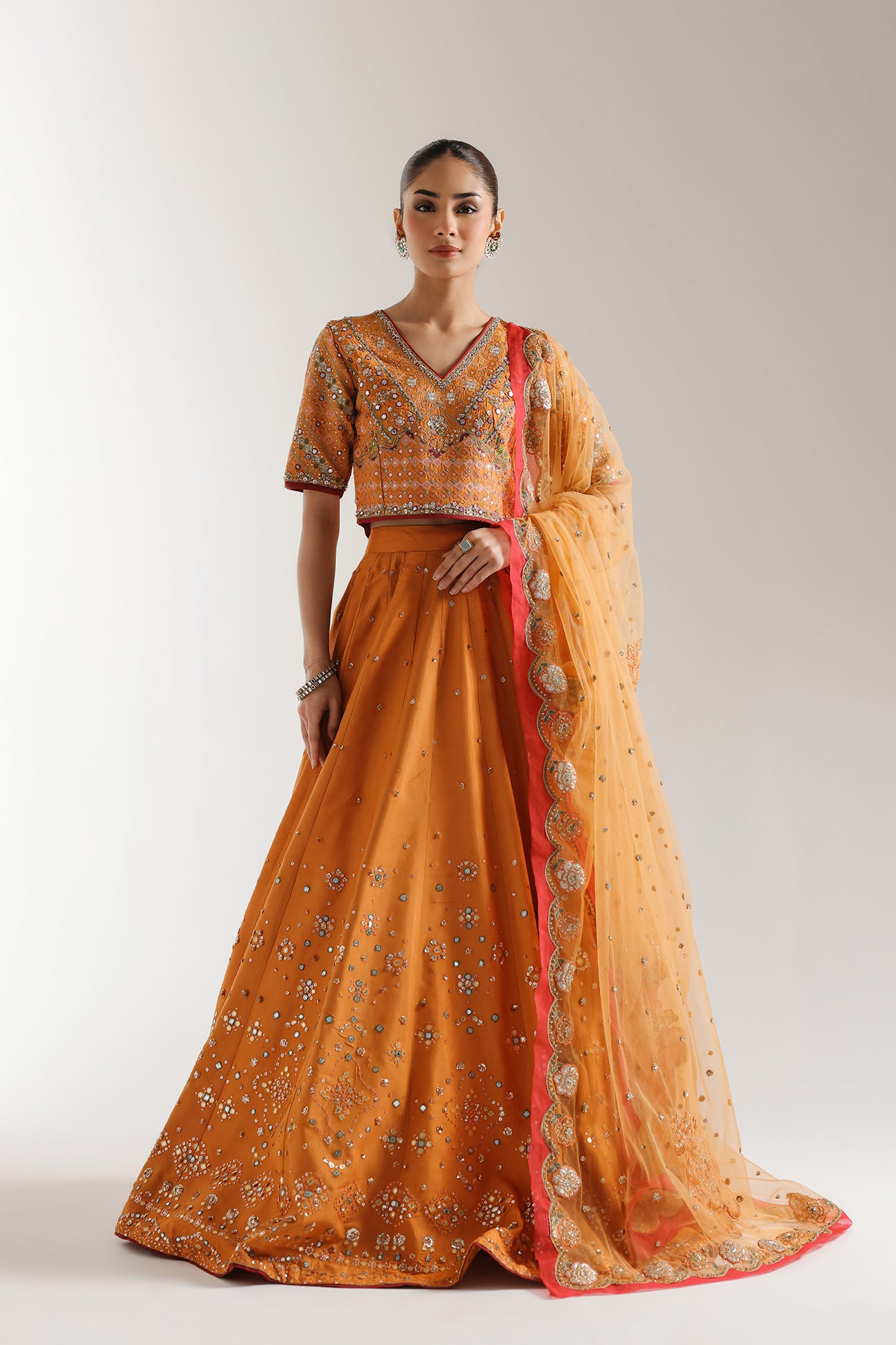 EMBROIDERED SUIT (E0043/115/220)