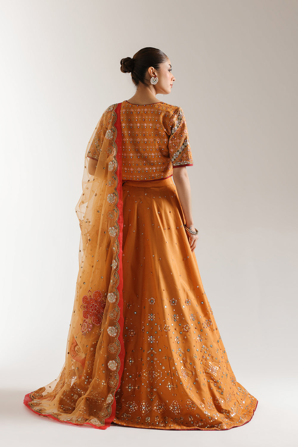 EMBROIDERED SUIT (E0043/115/220)
