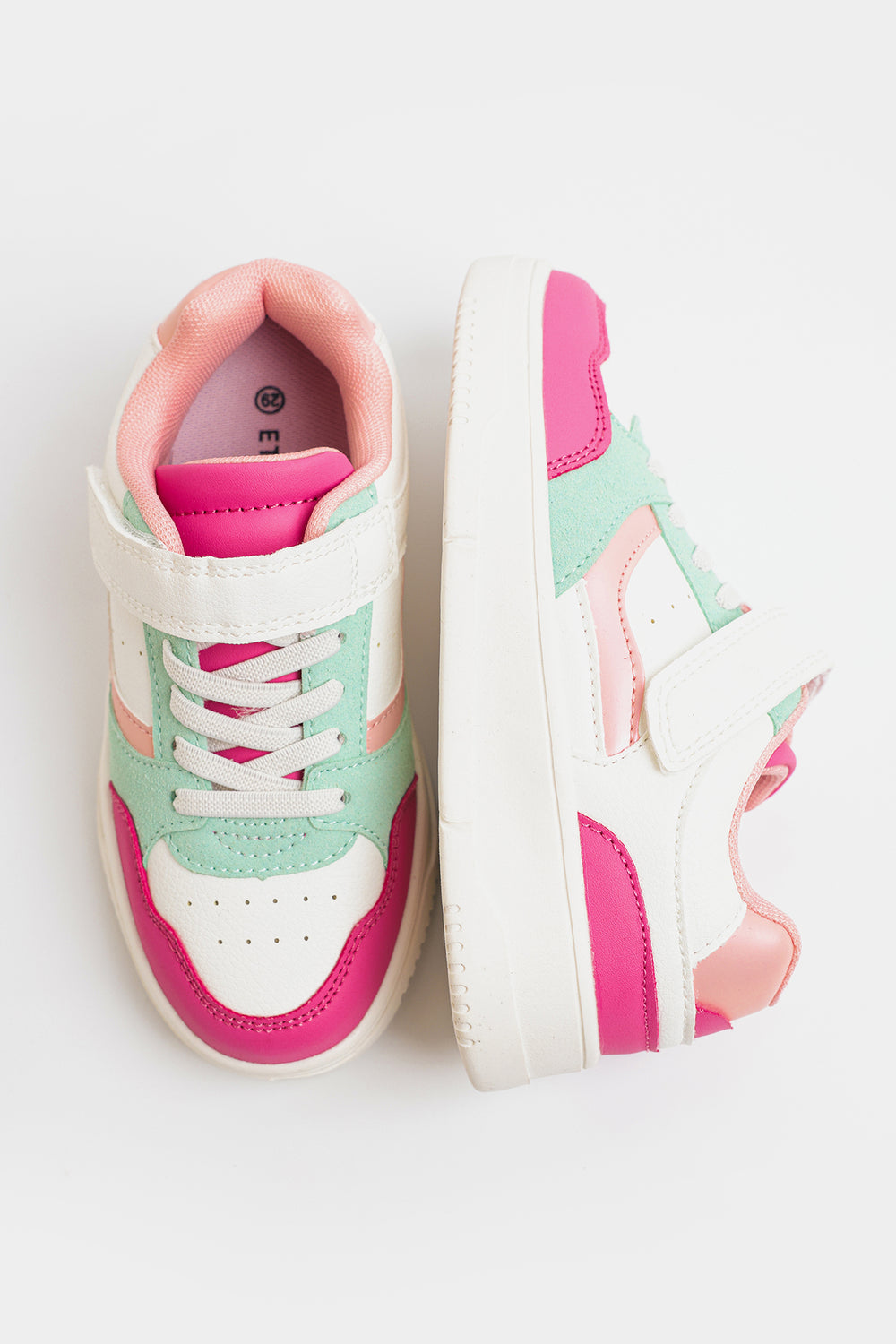 SNEAKERS (E0075/309/401)