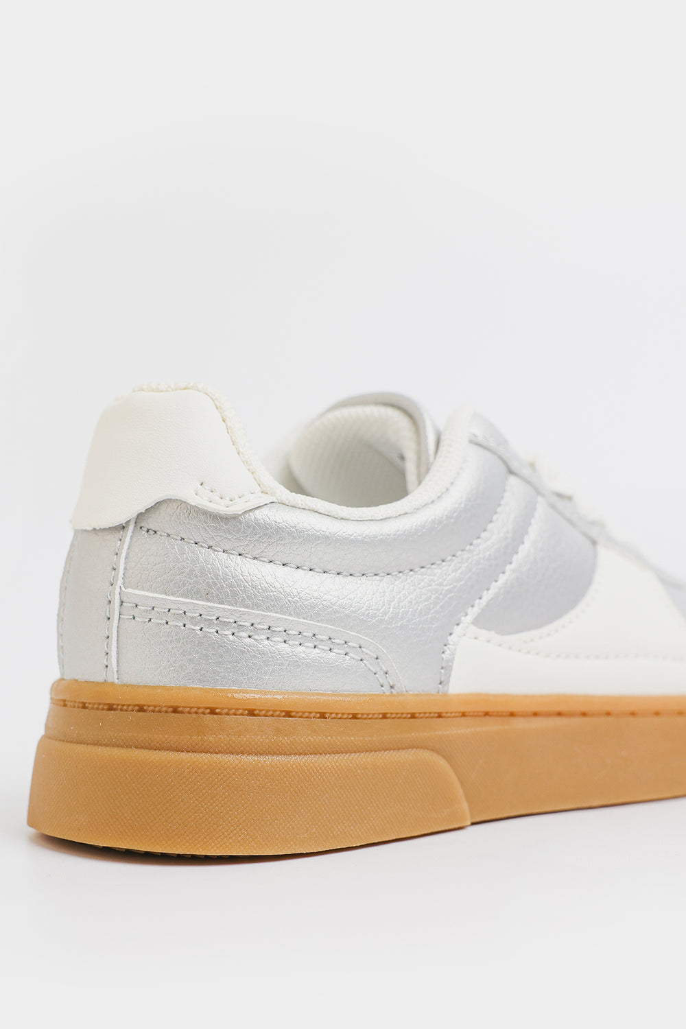 SNEAKERS (E0087/409/919)