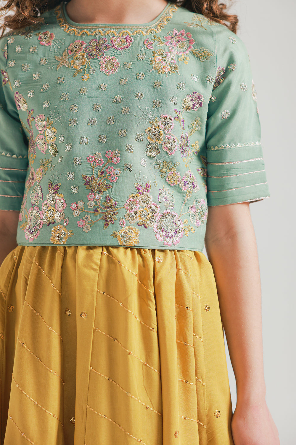 EMBROIDERED SUIT (E0100/415/718)