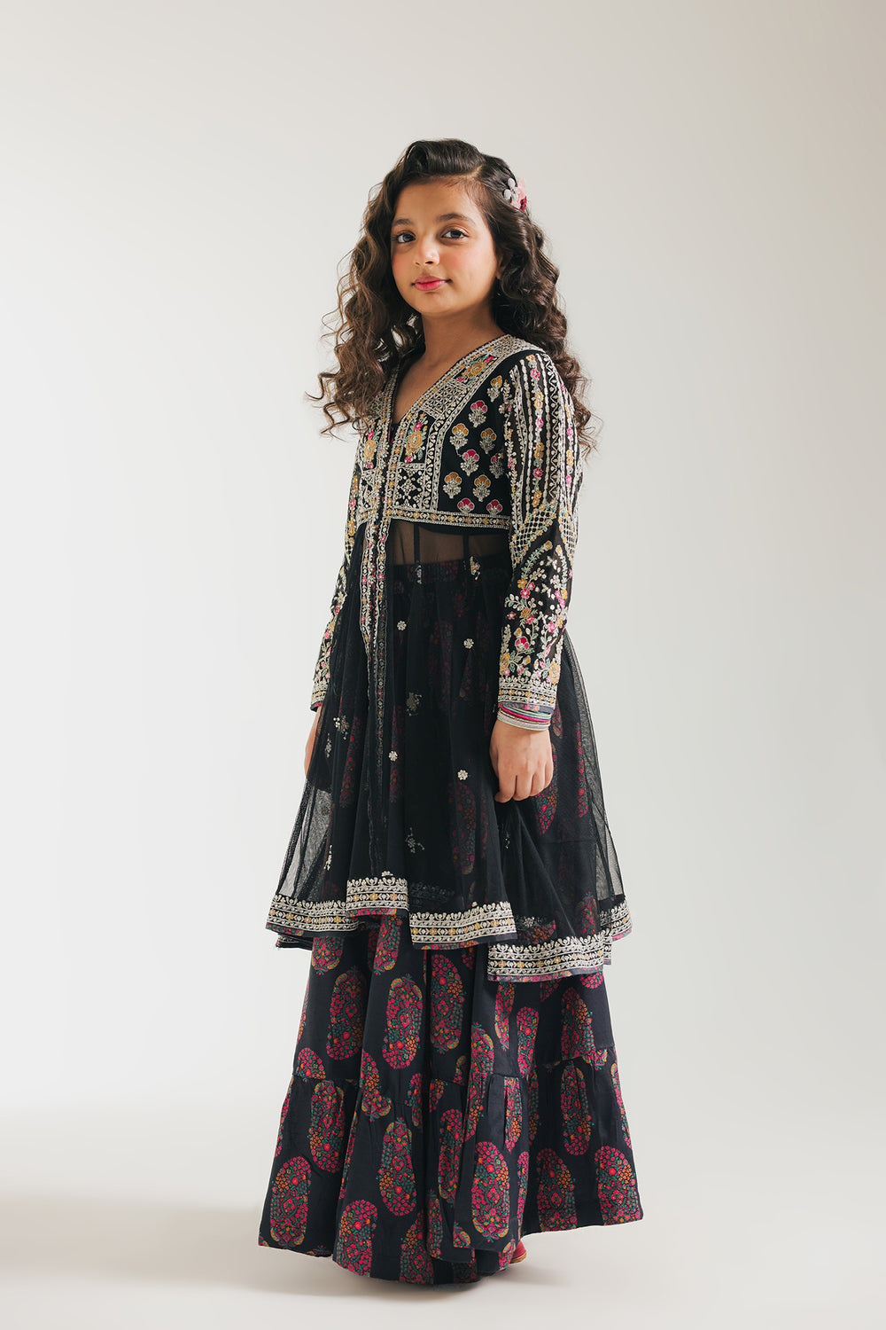 EMBROIDERED SUIT (E0209/415/902 E0209/315/902)