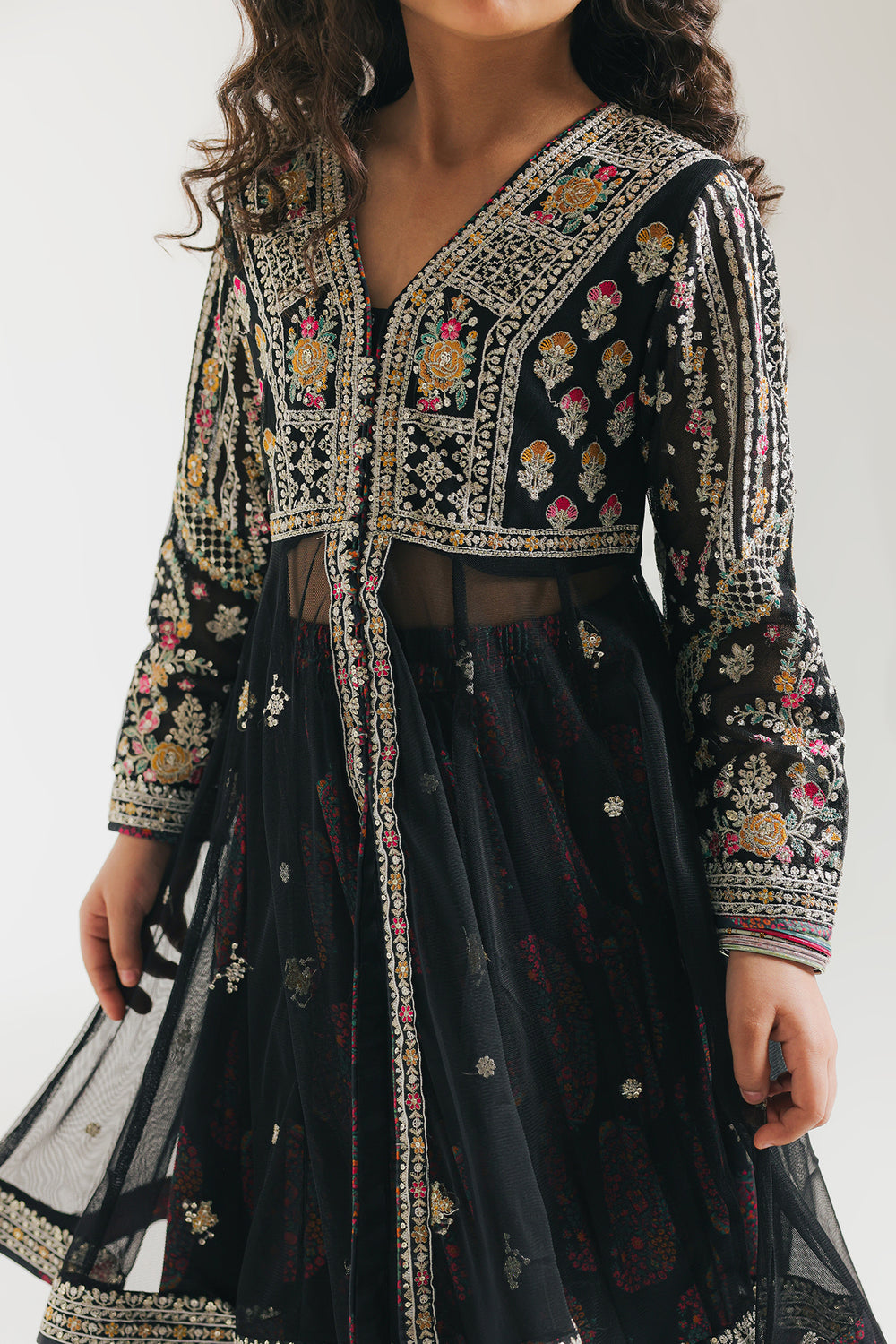 EMBROIDERED SUIT (E0209/415/902 E0209/315/902)