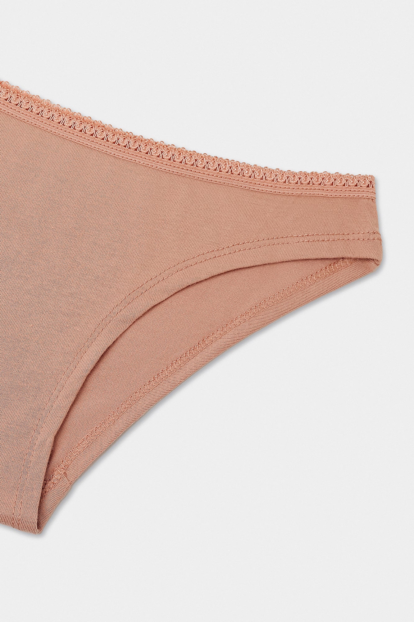 BASIC BRIEFS (E0213/111/998)