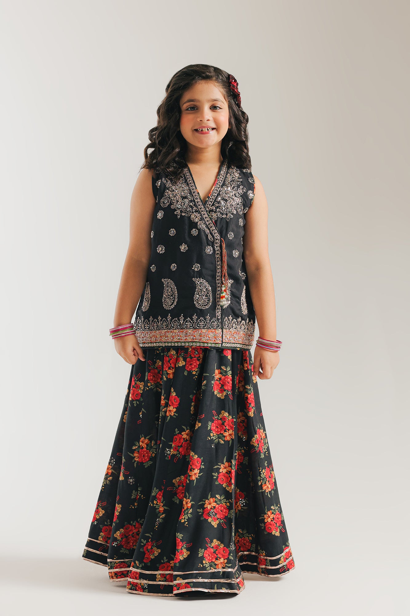 EMBROIDERED SUIT (E0226/415/902 E0226/315/902)