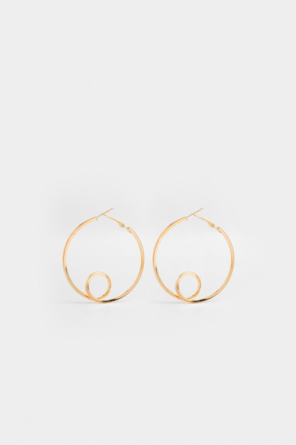 EARRINGS (E0422/110/131)