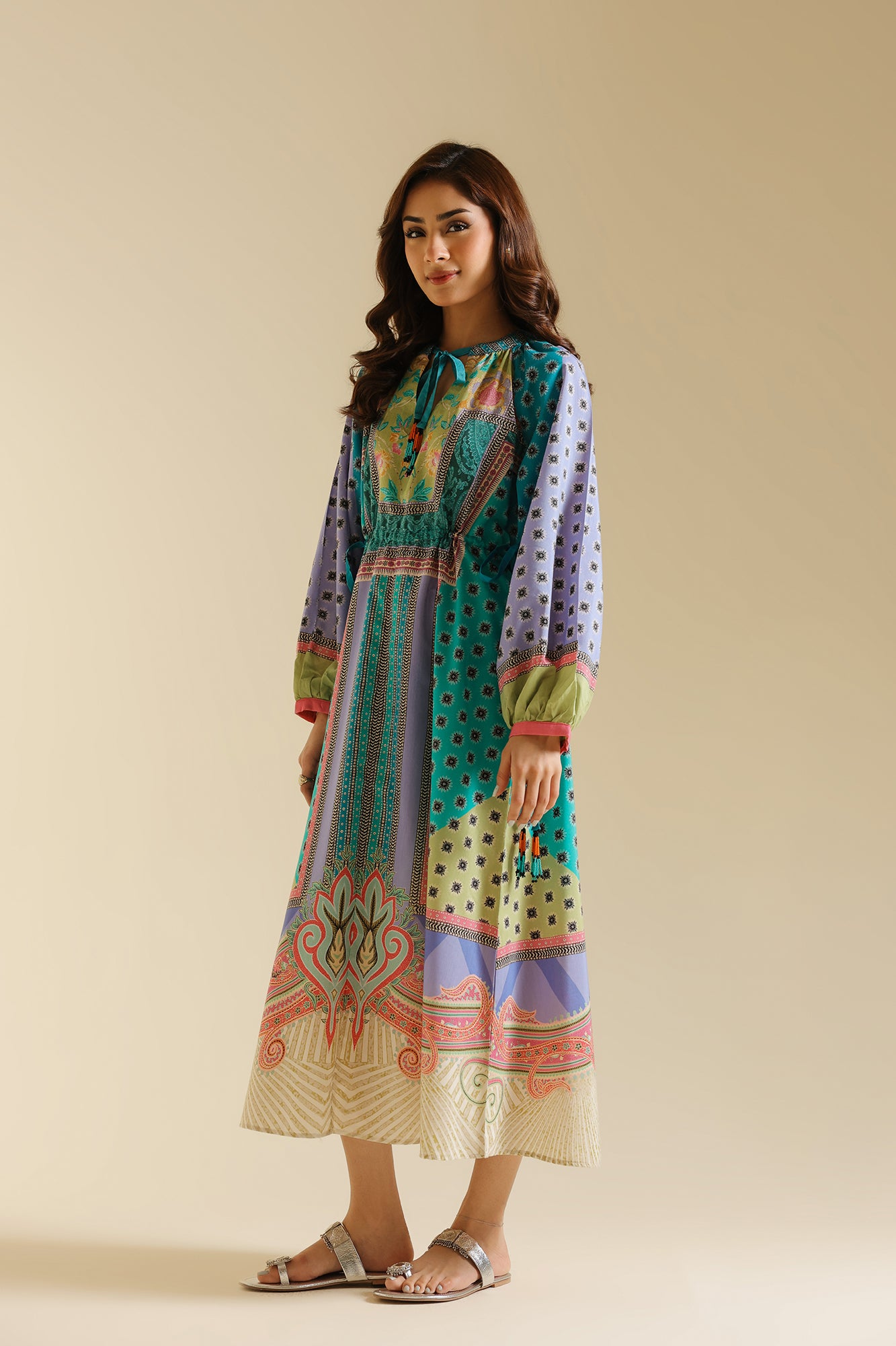 DRESS (S1E0422/119/708)