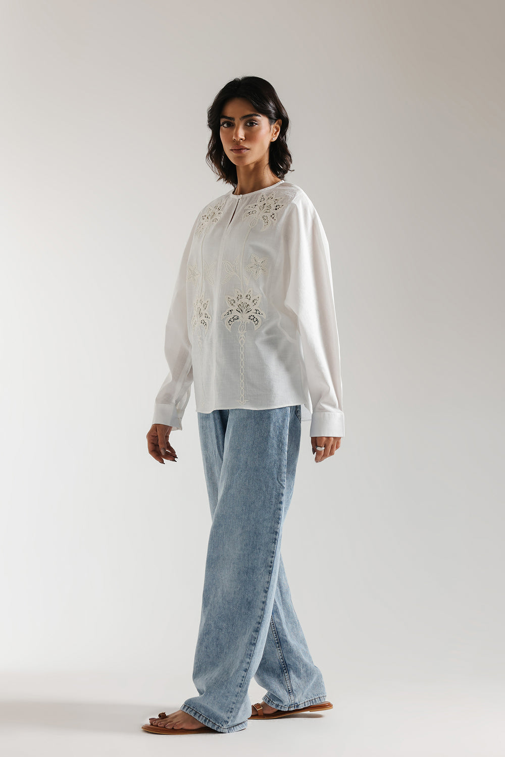 EMBROIDERED TOP (E0501/101/002)