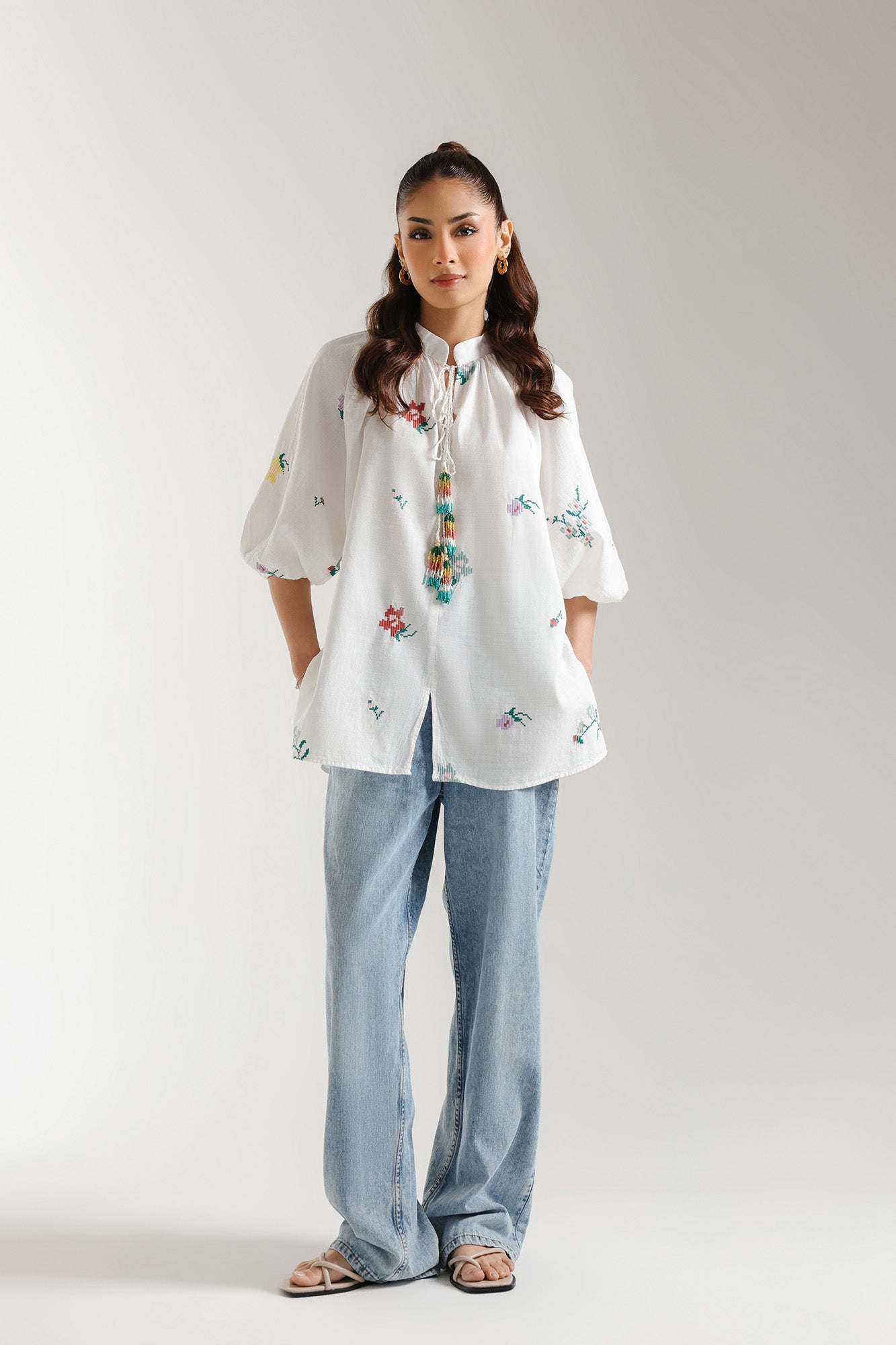 EMBROIDERED TOP (E0508/101/002)