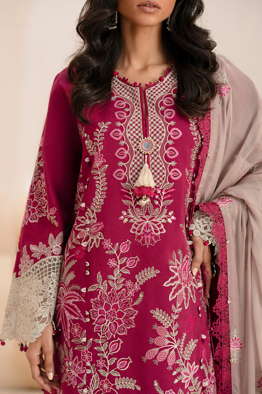 EMBROIDERED SUIT (E0521/203/519)