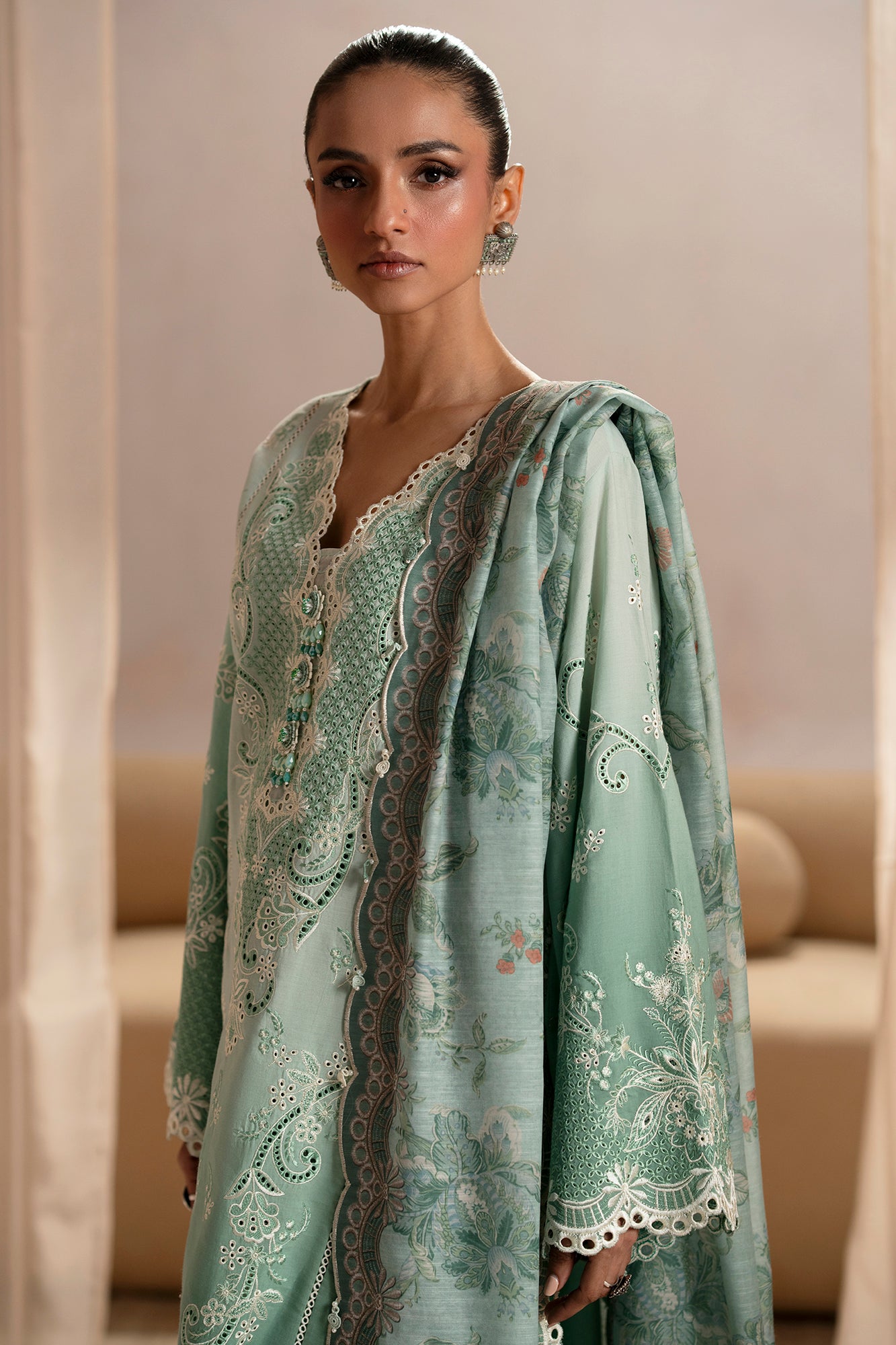 EMBROIDERED SUIT (E0524/203/718)