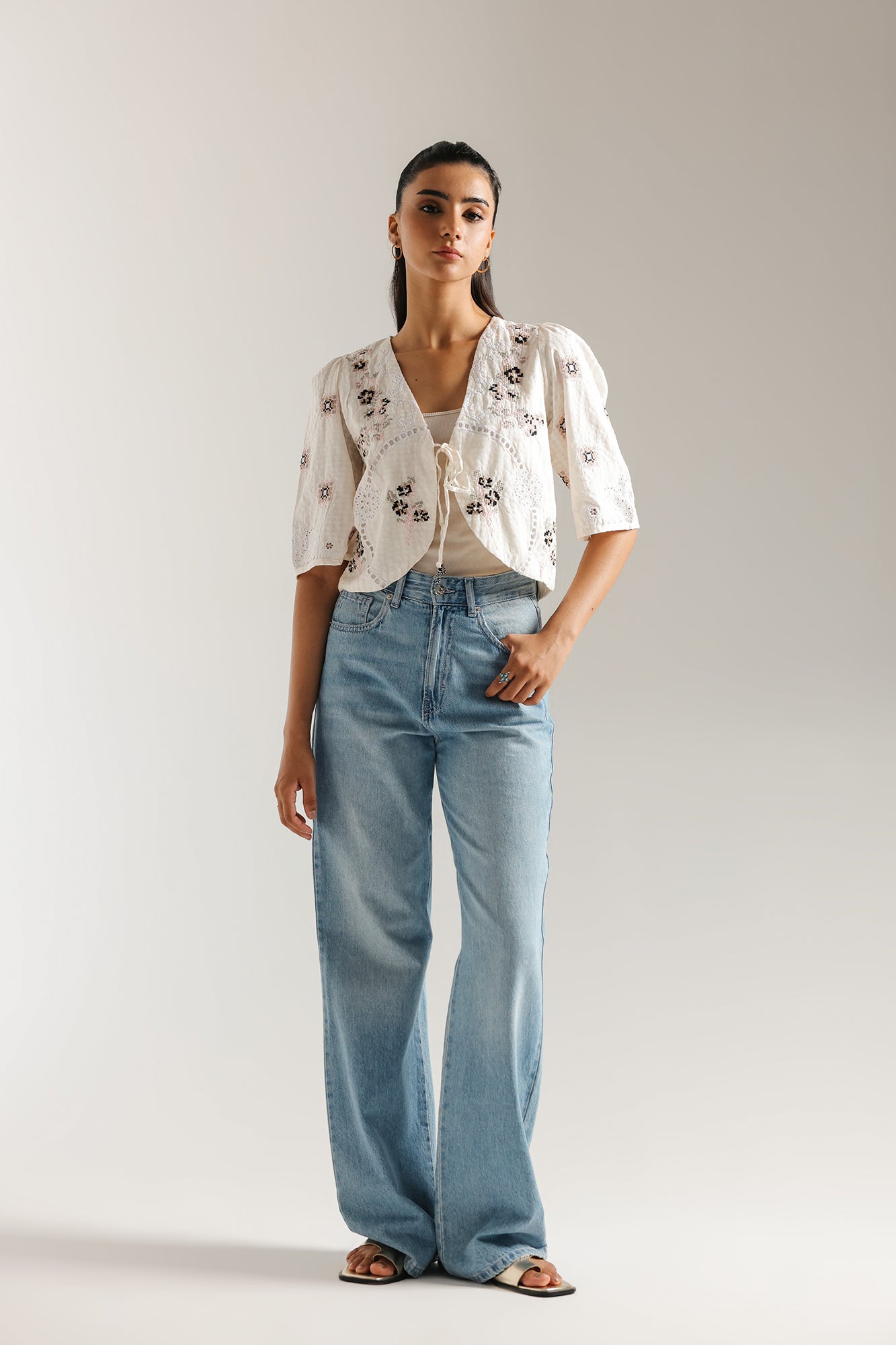 EMBROIDERED TOP (E0526/101/003)