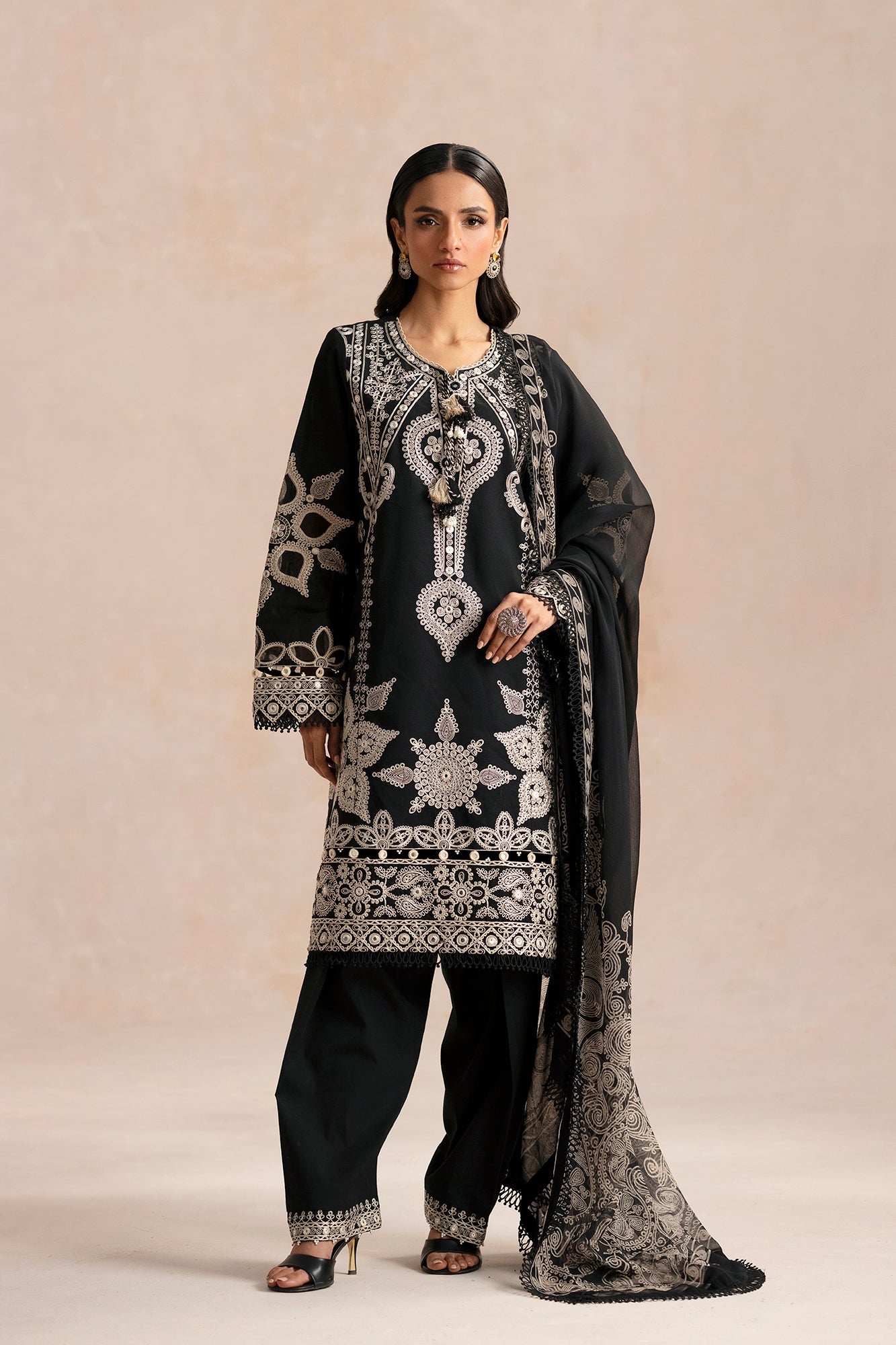 EMBROIDERED SUIT (E0529/203/902)