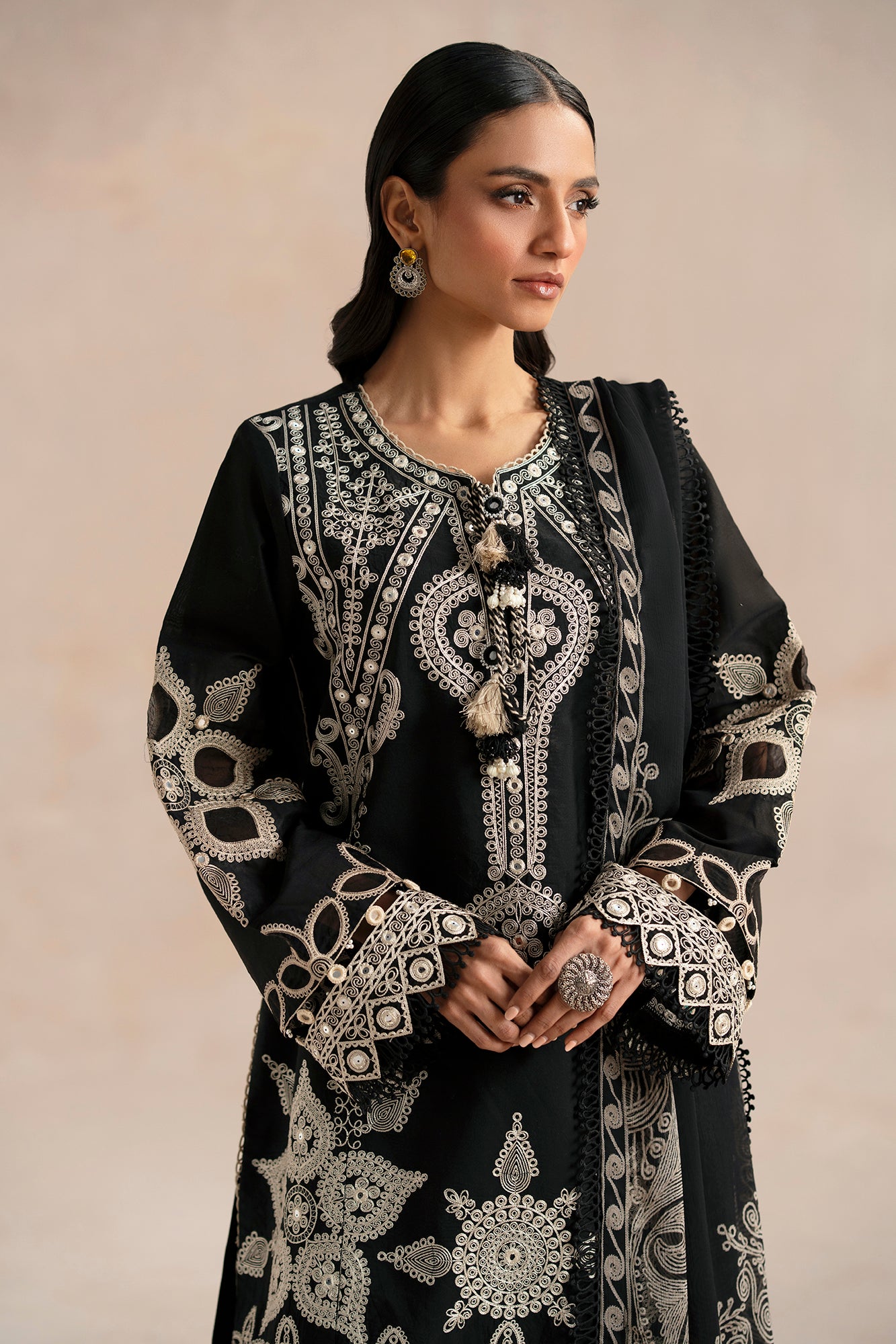 EMBROIDERED SUIT (E0529/203/902)
