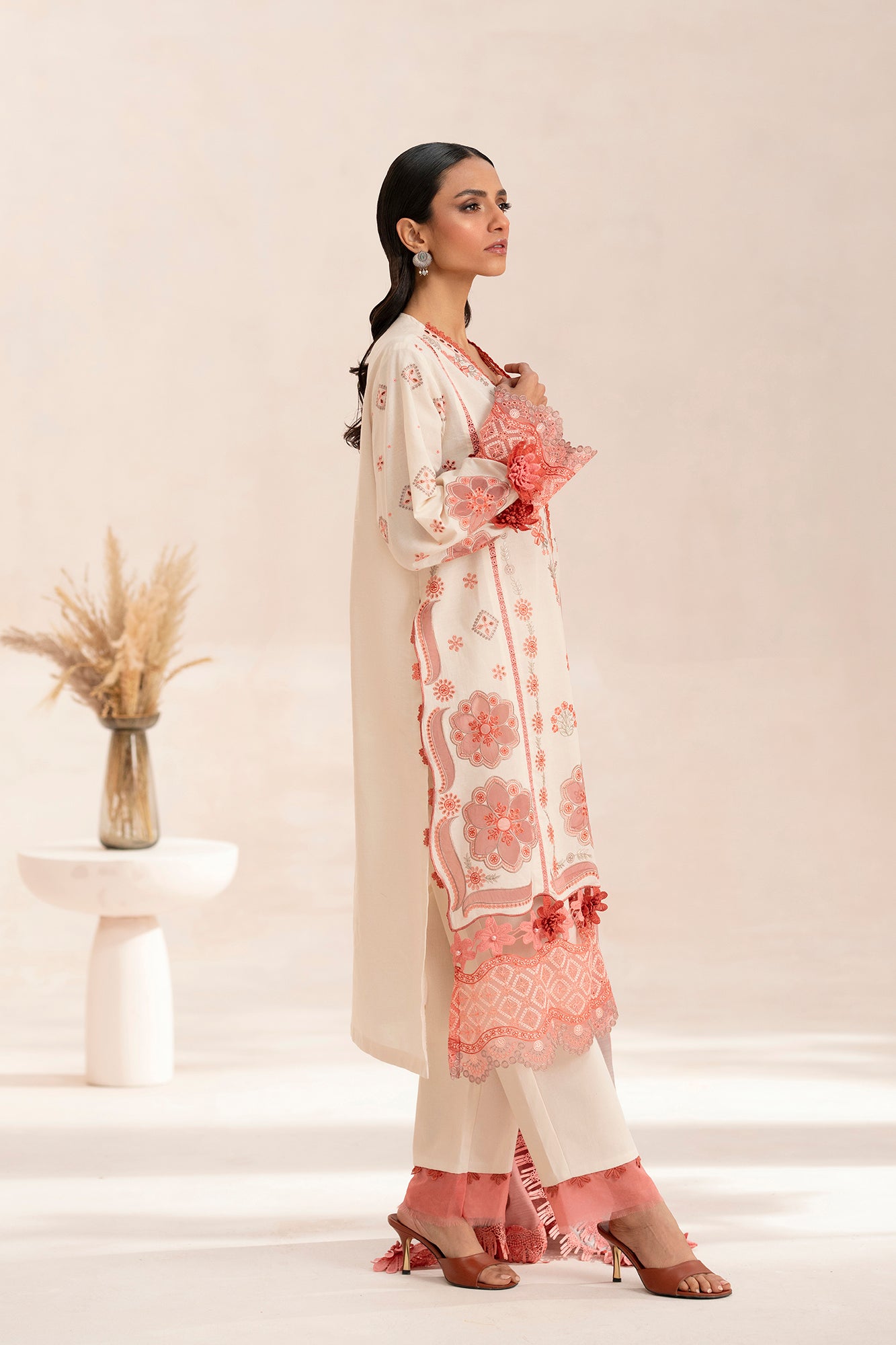 EMBROIDERED SUIT (E0532/203/216)
