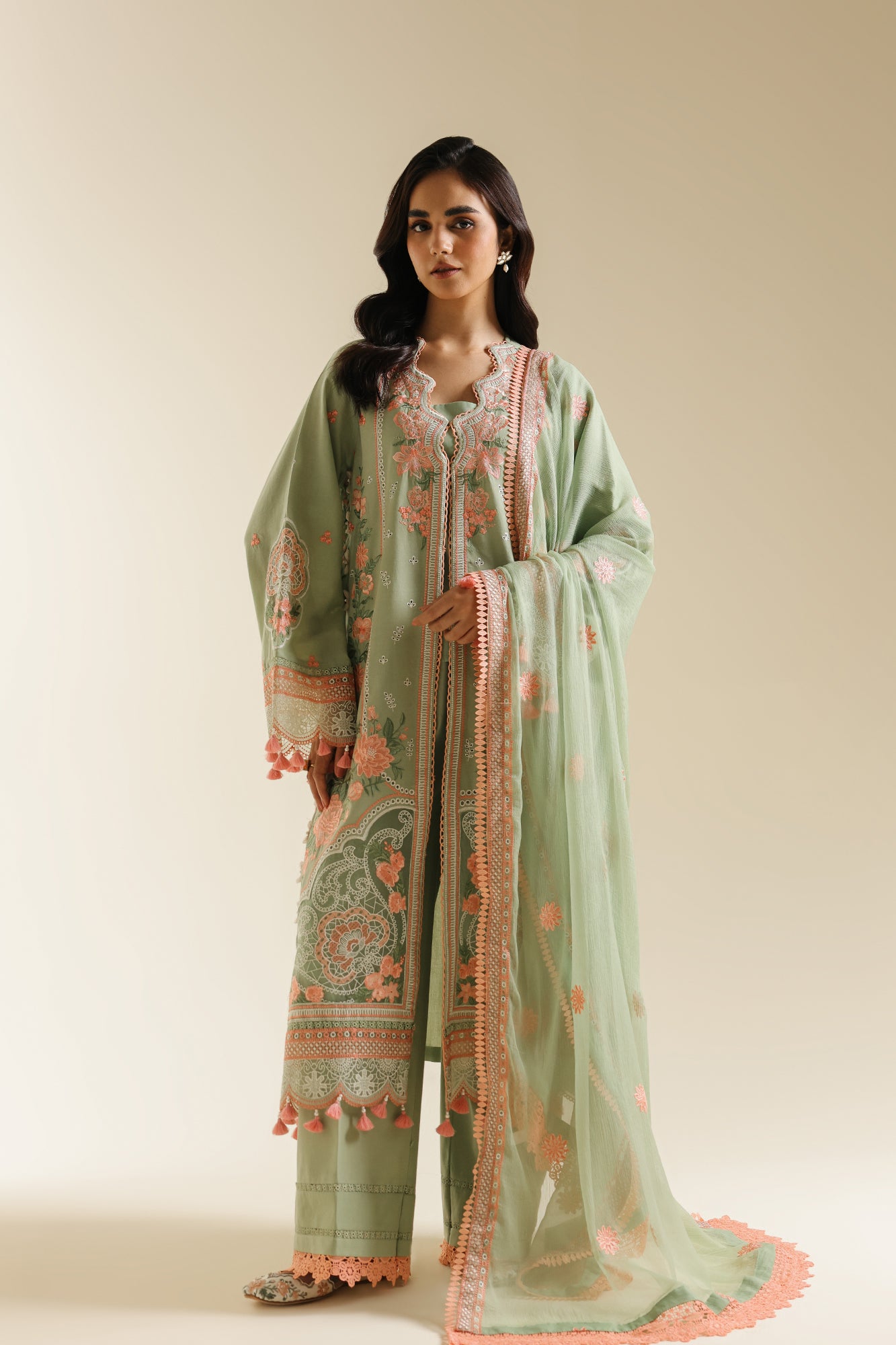 EMBROIDERED SUIT (E0534/203/130)