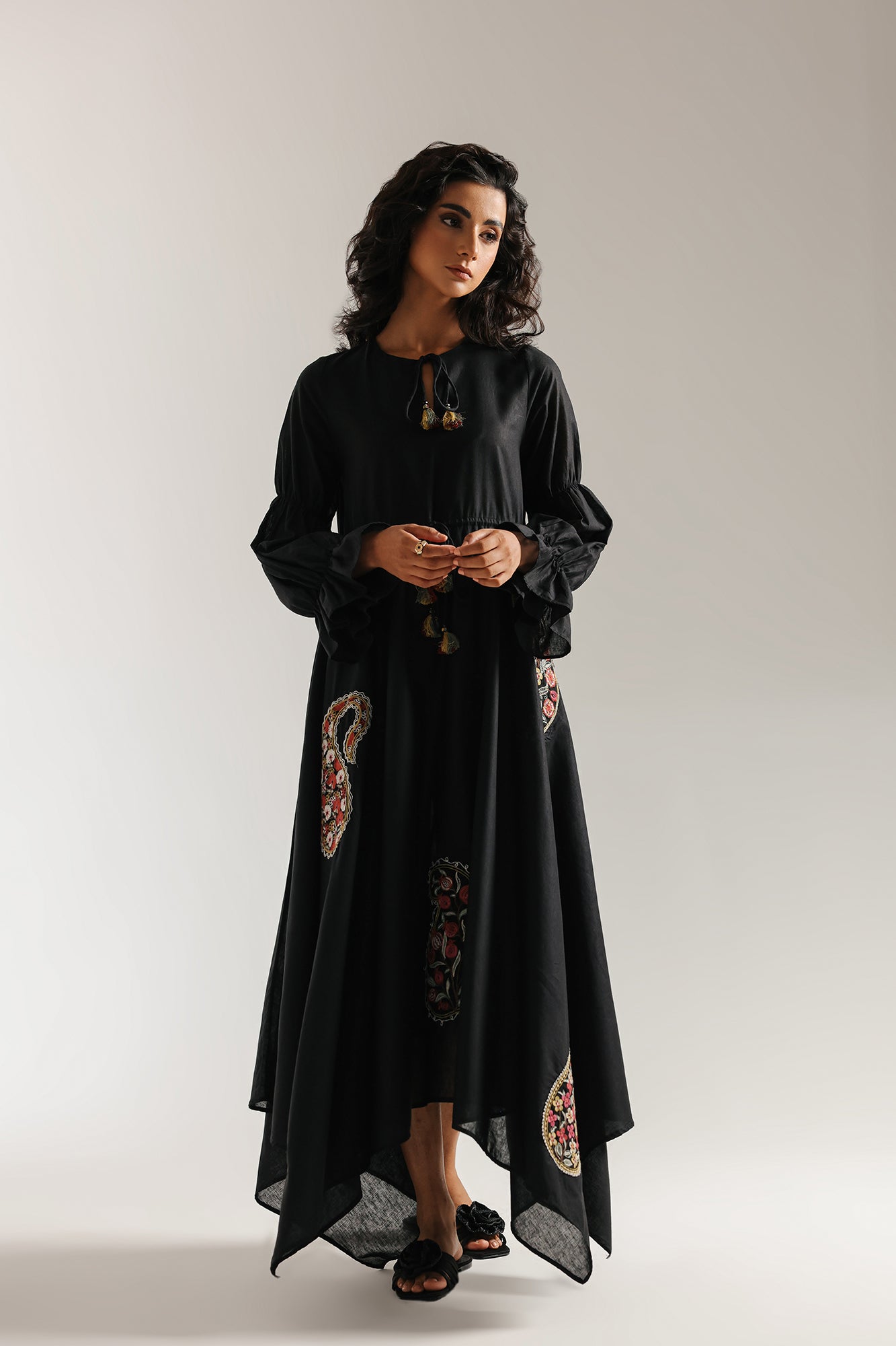 EMBROIDERED DRESS (E0536/101/902)