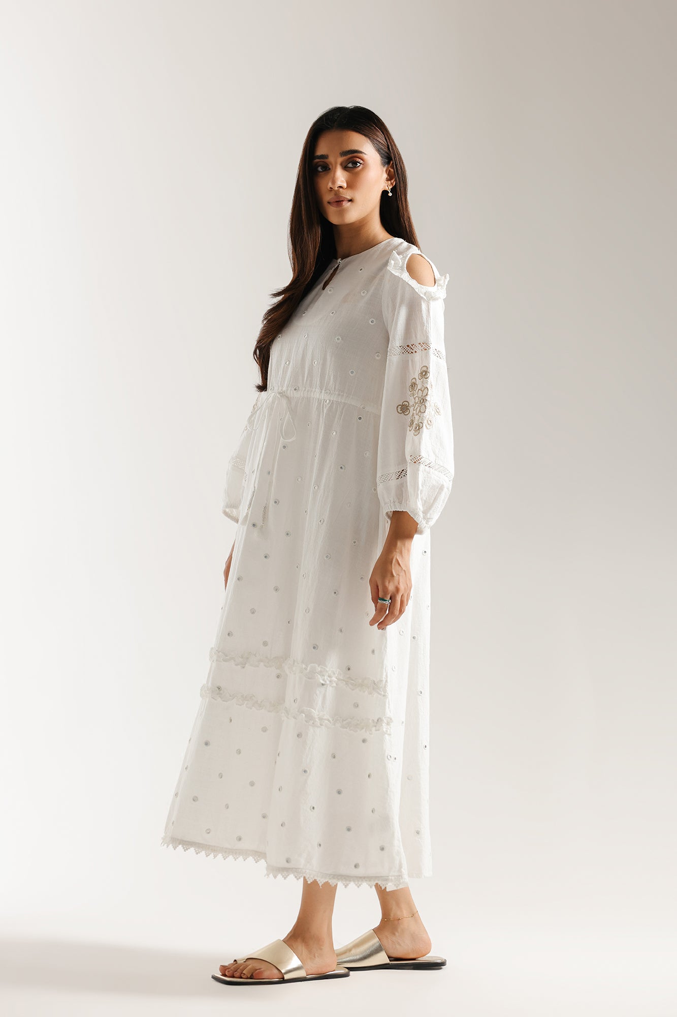 EMBROIDERED DRESS (E0538/101/001)