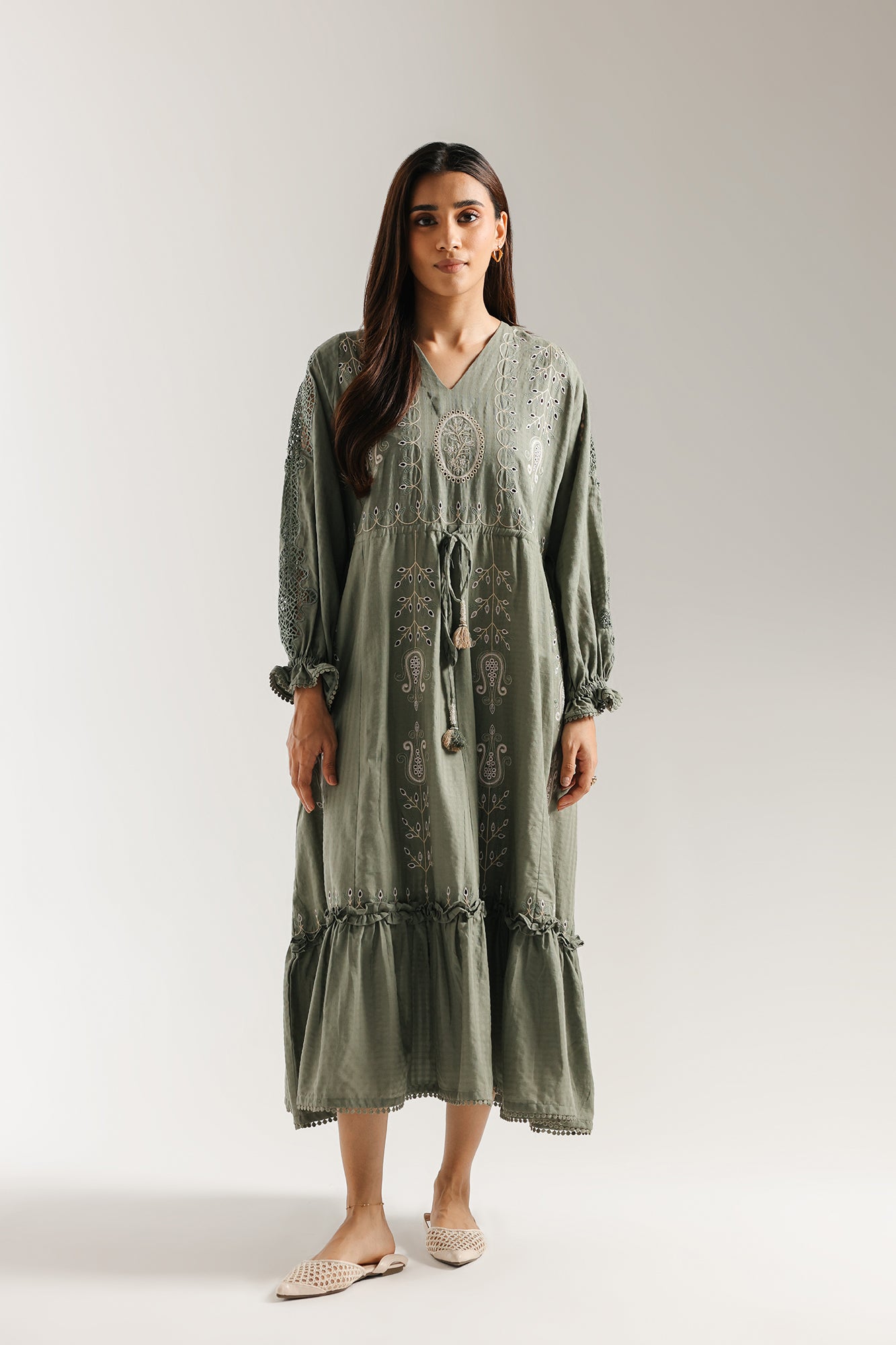 EMBROIDERED DRESS (E0539/101/119)