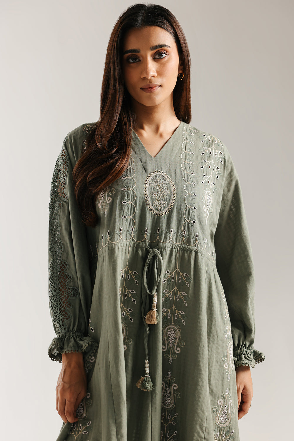 EMBROIDERED DRESS (E0539/101/119)