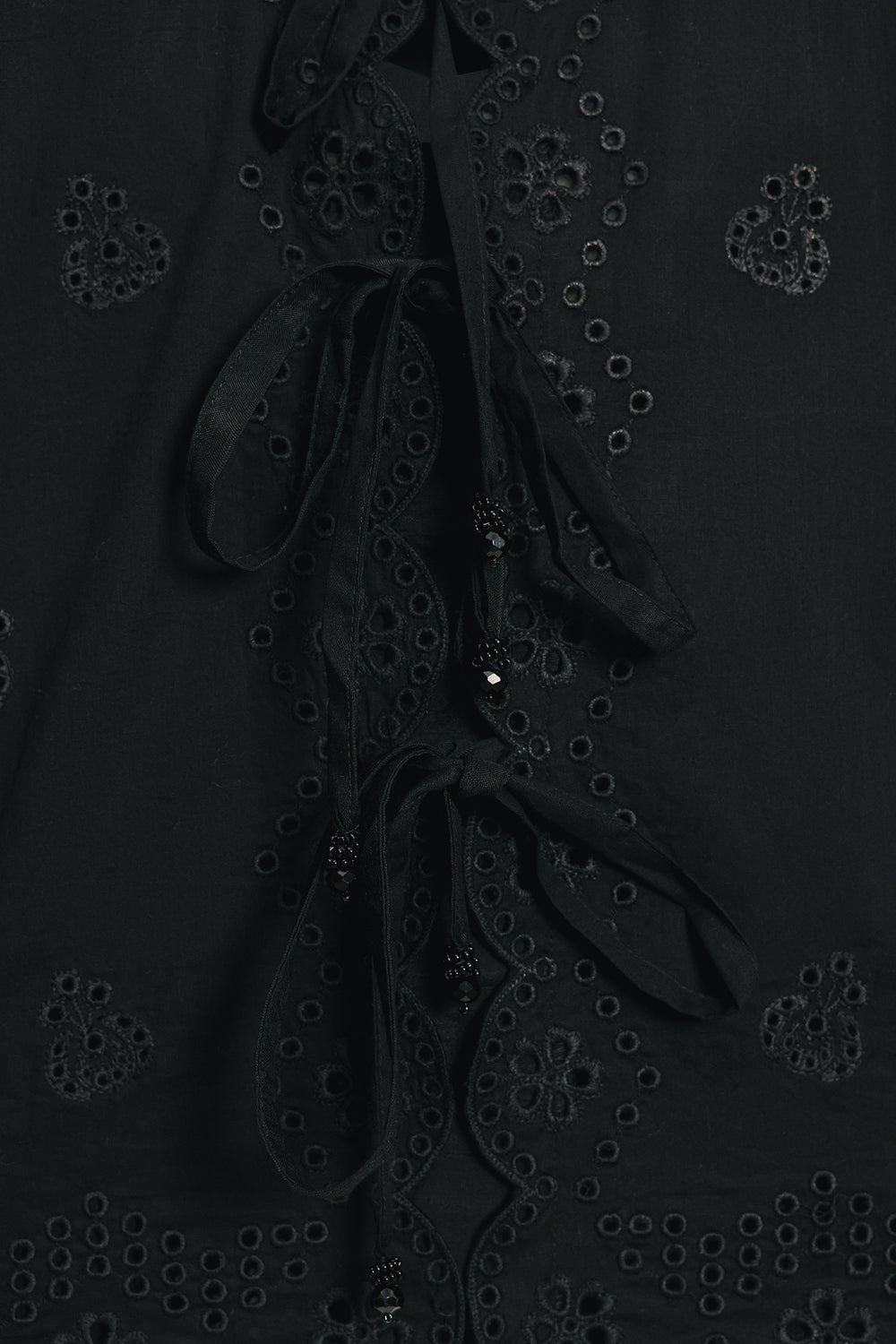 EMBROIDERED TOP (E0540/101/902)