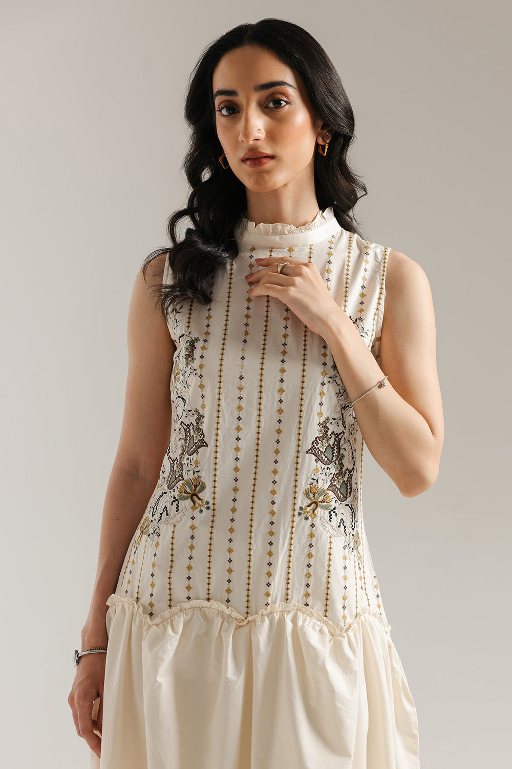 EMBROIDERED DRESS (E0542/101/006)