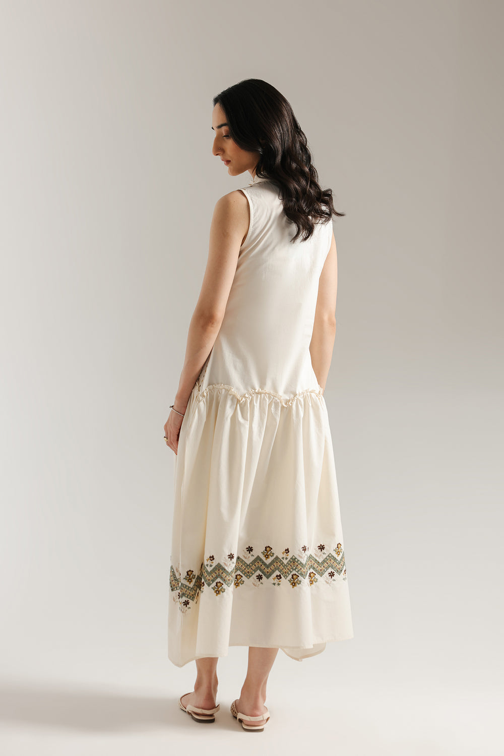 EMBROIDERED DRESS (E0542/101/006)
