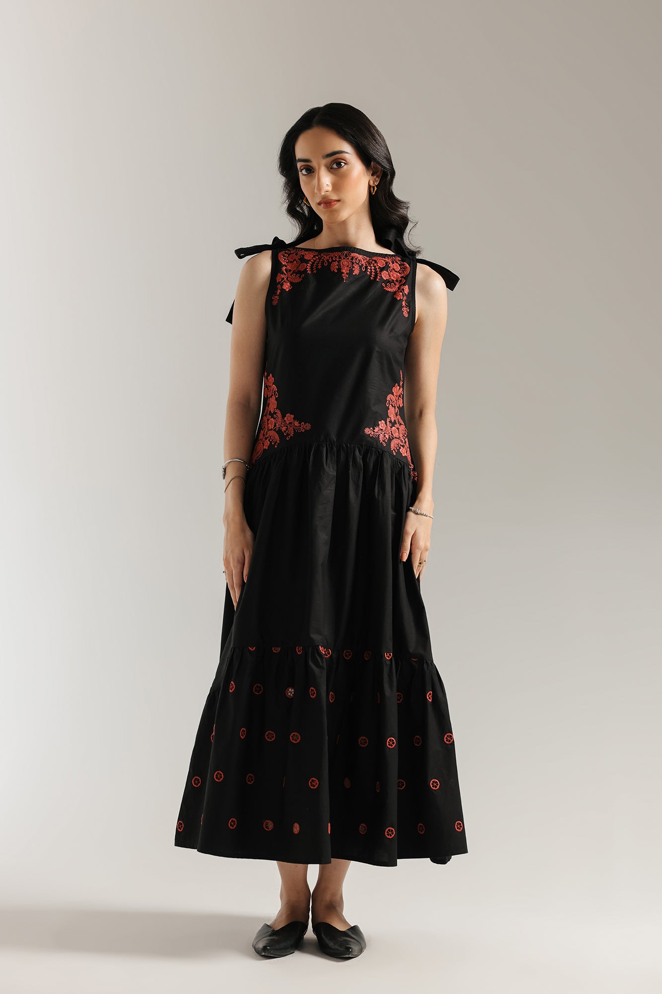 EMBROIDERED DRESS (E0543/101/902)
