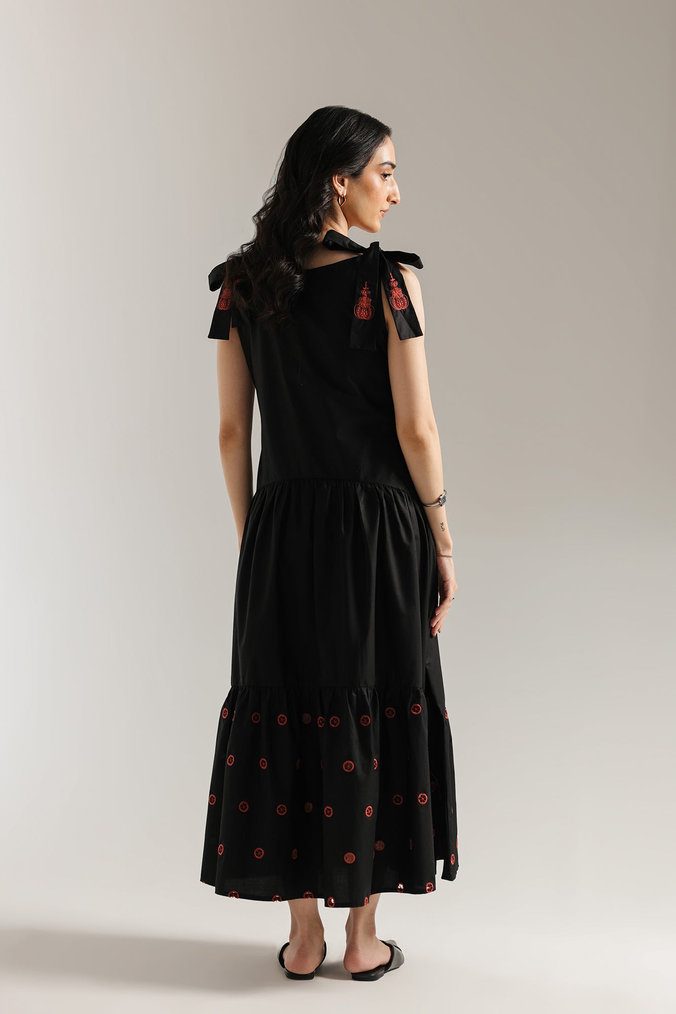 EMBROIDERED DRESS (E0543/101/902)