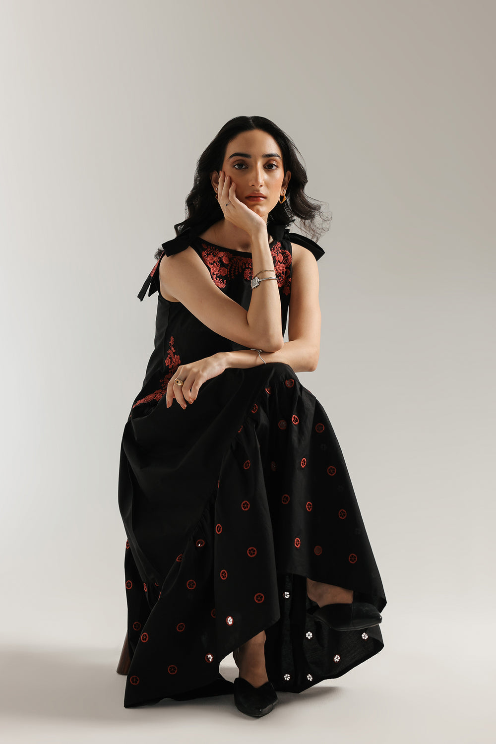 EMBROIDERED DRESS (E0543/101/902)