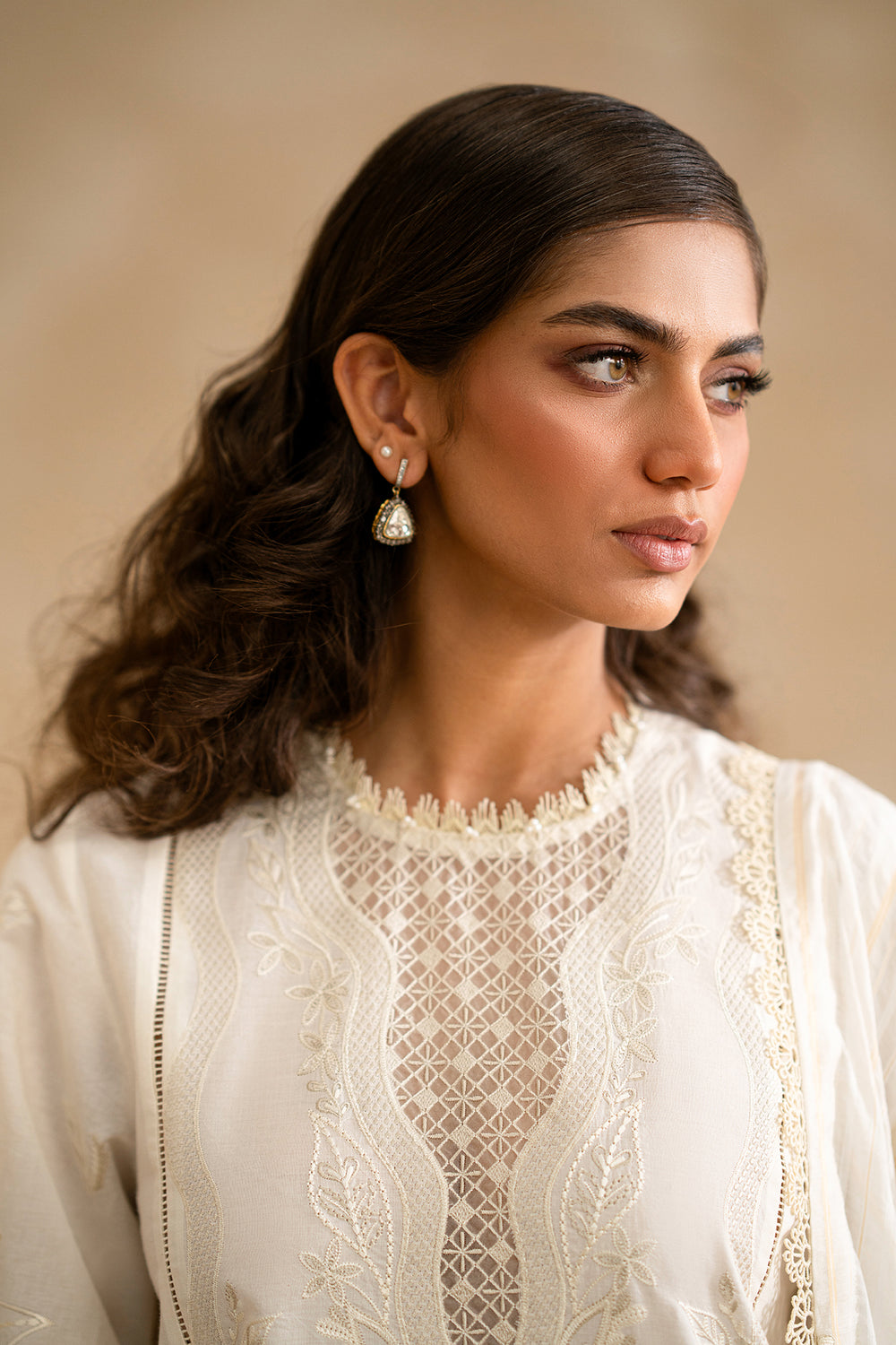 EMBROIDERED LAWN SUIT (E0544/203/005)