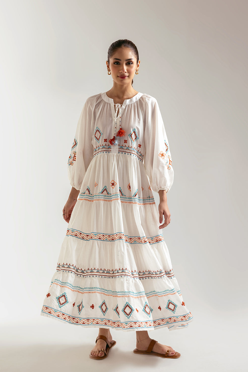 EMBROIDERED DRESS (E0550/101/001)