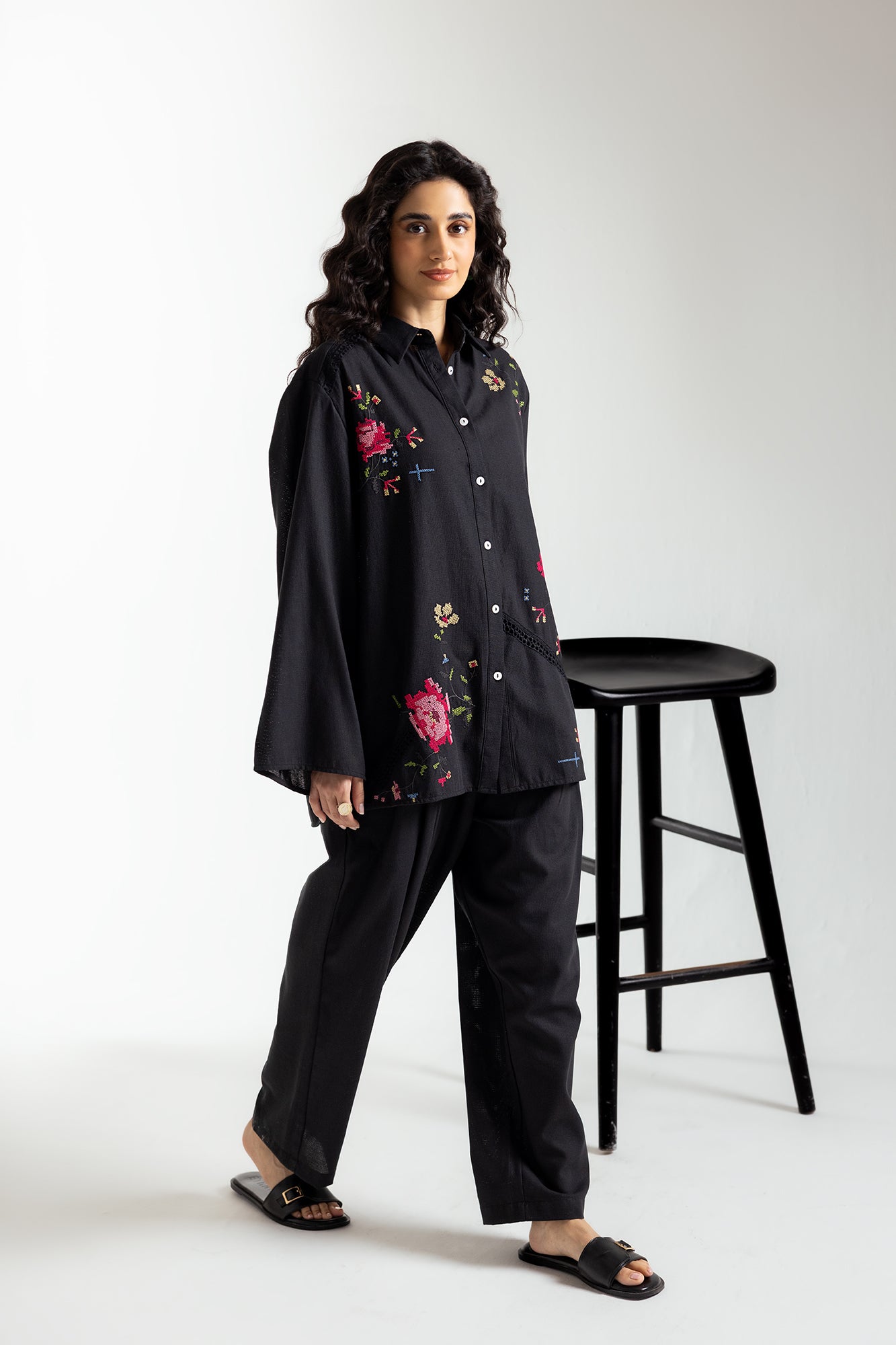 EMBROIDERED SUIT (E0604/106/902)