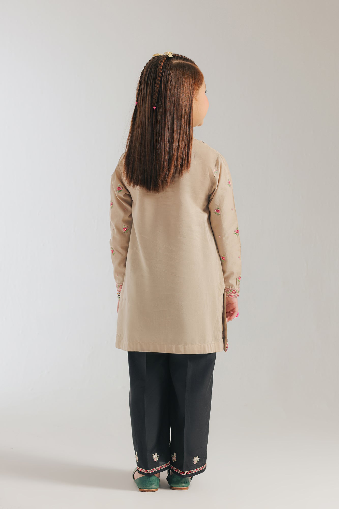 EMBROIDERED SUIT (E0632/404/817 E0632/304/817)