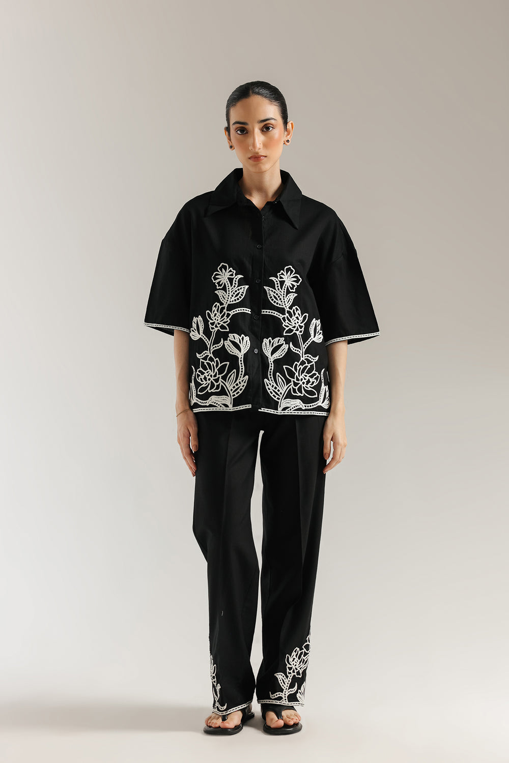 EMBROIDERED SUIT (E0657/106/902)