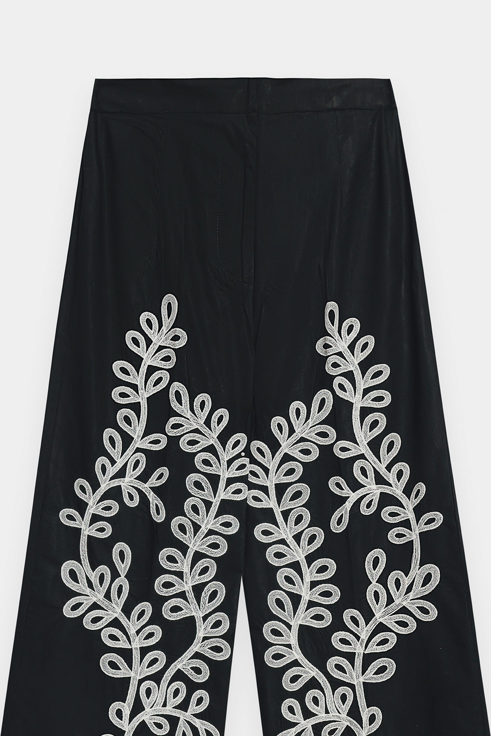 EMBRODERED SUIT (E0659/106/902)