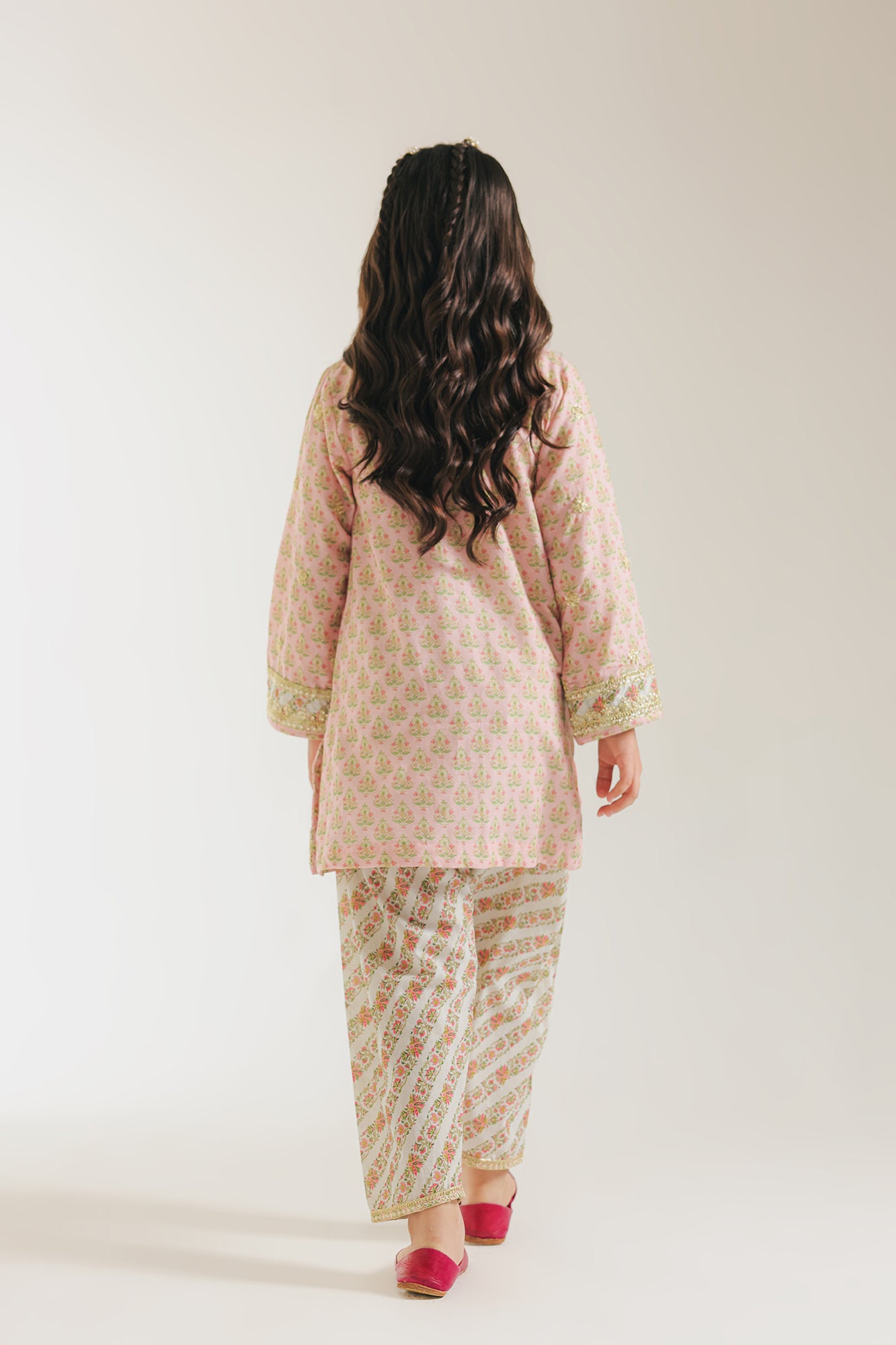 EMBROIDERED SUIT (E0659/404/315 E0659/304/315)