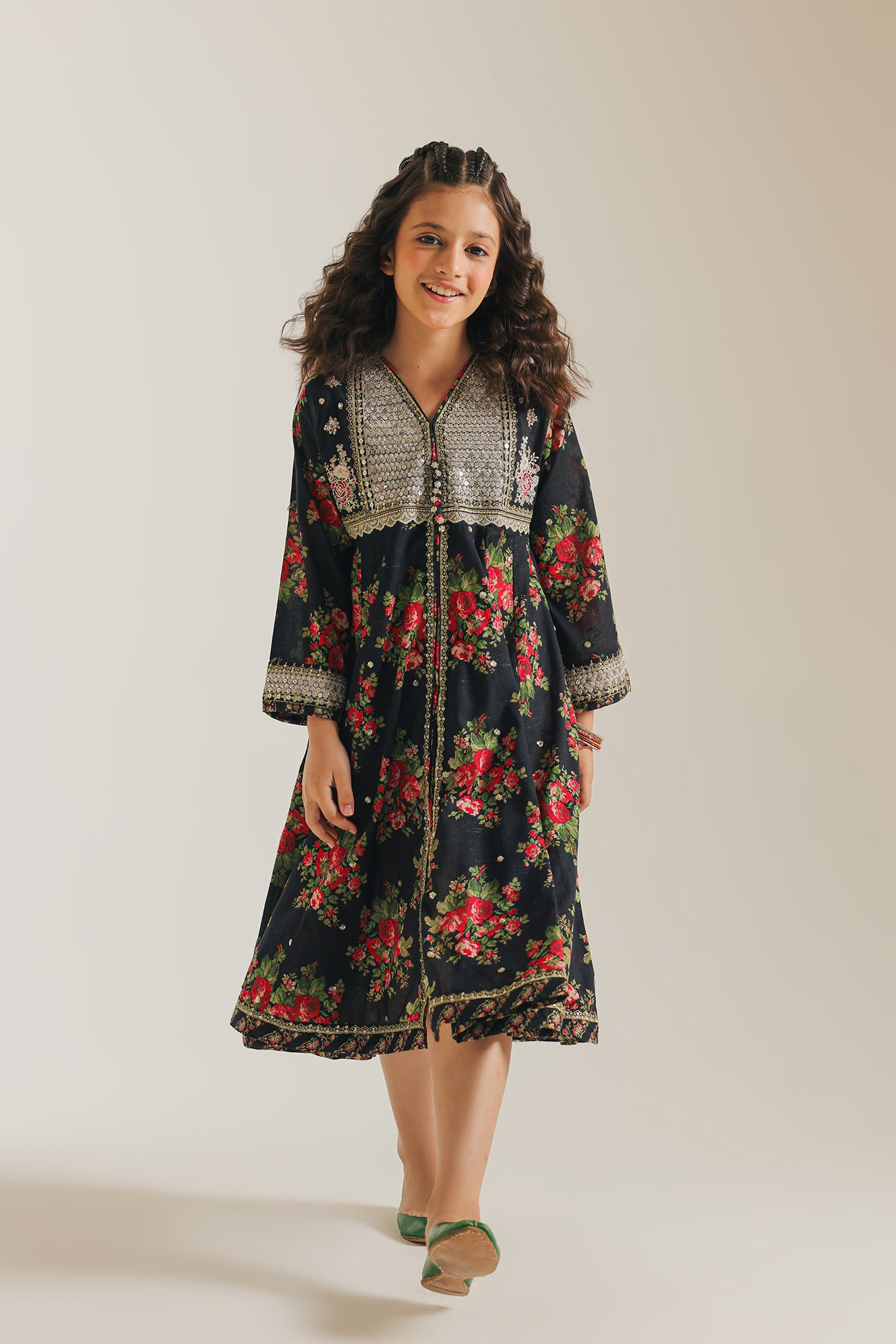 EMBROIDERED PISHWAS (E0662/404/902 E0662/304/902)
