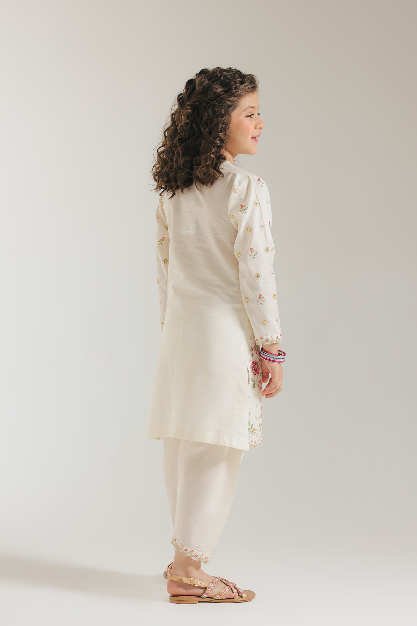 EMBROIDERED SUIT (E0699/404/002 E0699/304/002)