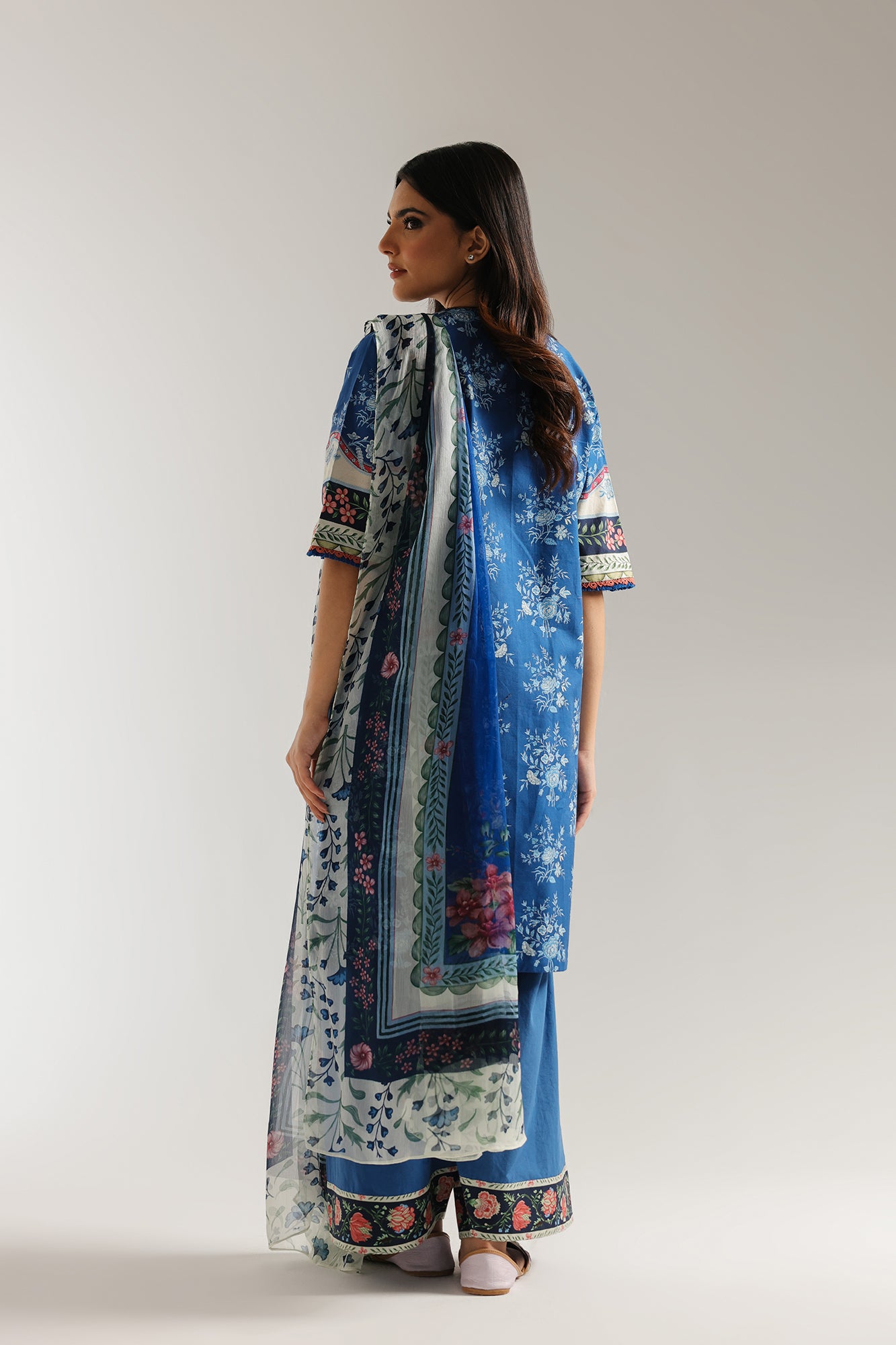 EMBROIDERED SUIT (E0713/203/624)