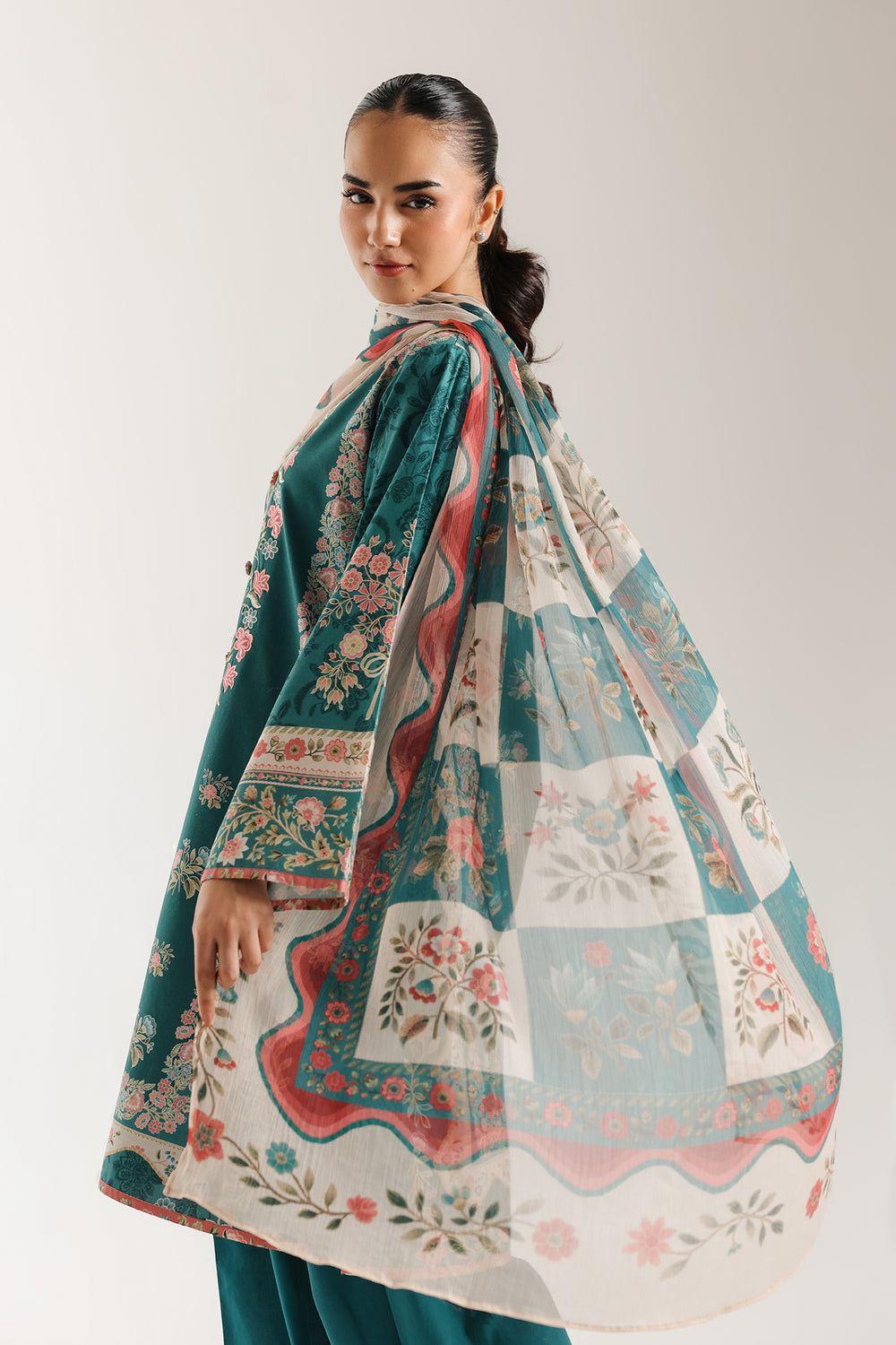 EMBROIDERED SUIT (E0715/203/712)