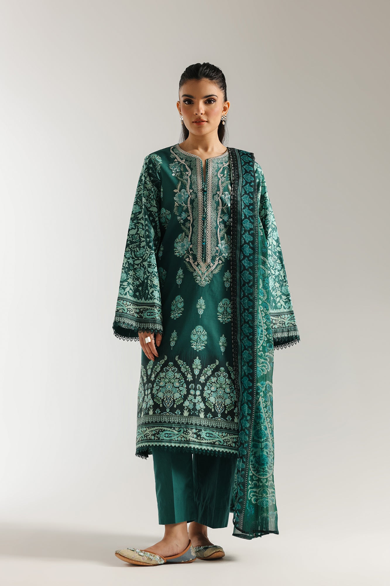 EMBROIDERED SUIT (E0719/203/707)