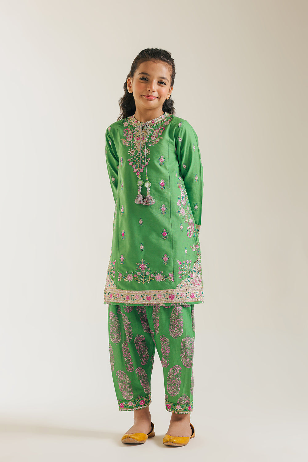 EMBROIDERED SUIT (E0720/404/709 E0720/304/709)